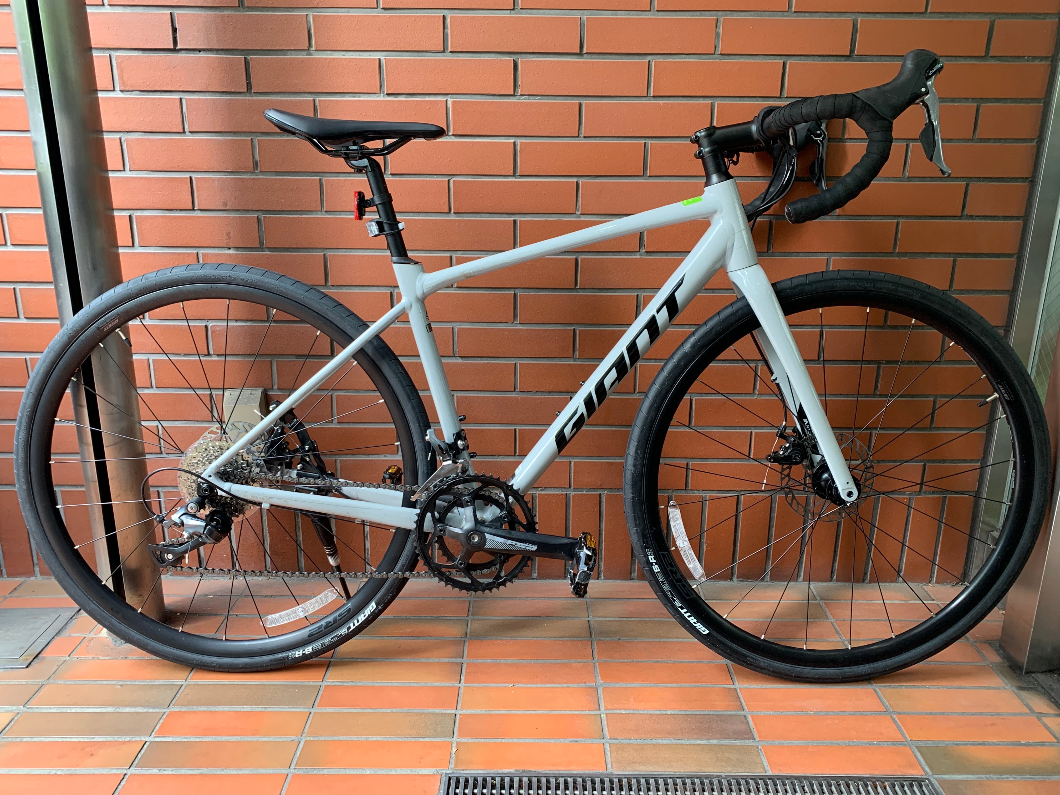 ジャイアントのロードバイク サイズM、中古 GIRw45) Giant CONTEND AR 4 (Claris) ジャイアント ロードバイク 中古