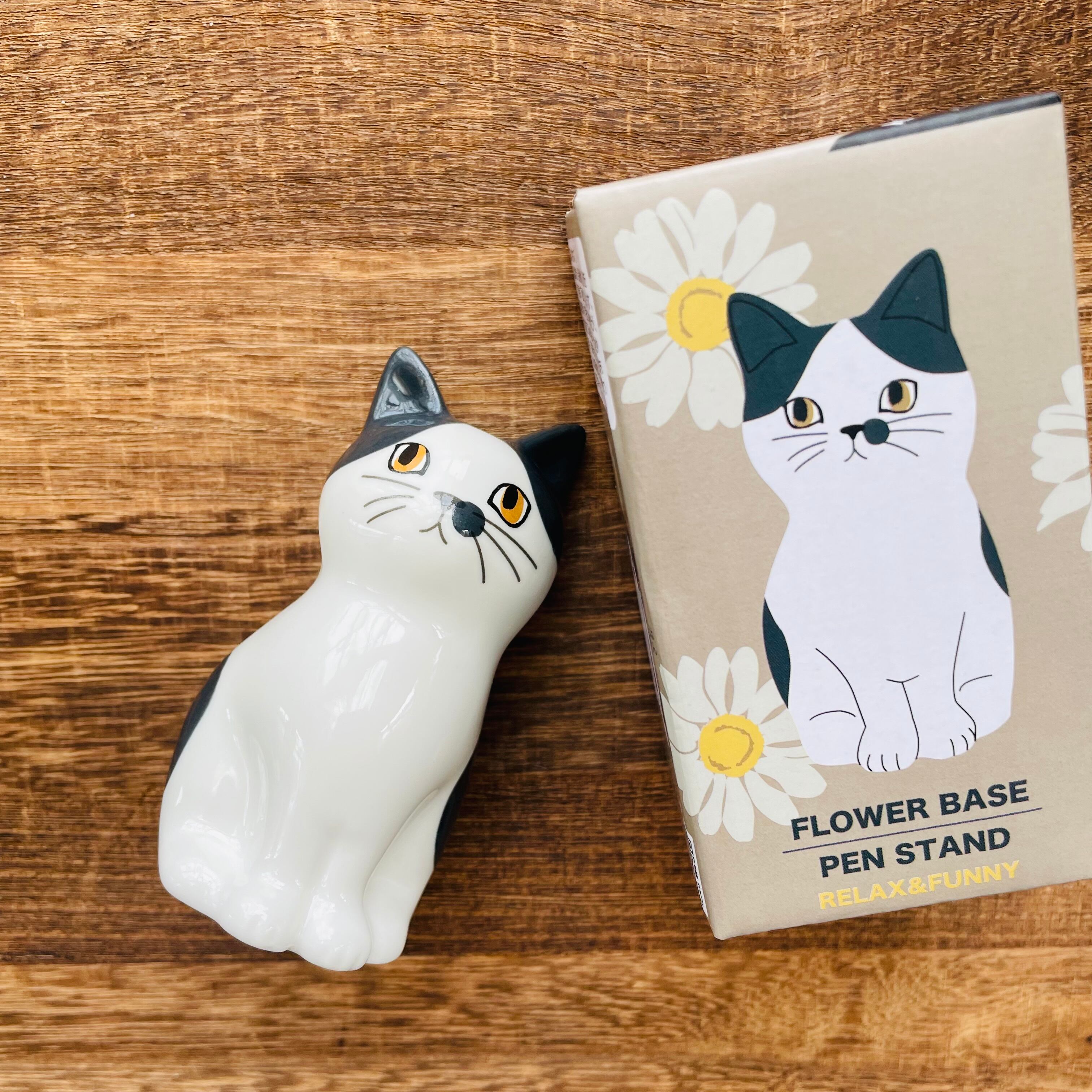 フラワーベース｜ ペンスタンド｜ハチワレこねこA　猫 ねこ ネコ 猫雑貨 ねこモチーフ 猫グッズ ネコ柄 花瓶 花器 花びん フラワーベース 置物 オブジェ フラワーアレンジ ペン立て ペンスタンド 陶器 かわいい おしゃれ レディース プレゼント 贈り物 ギフト