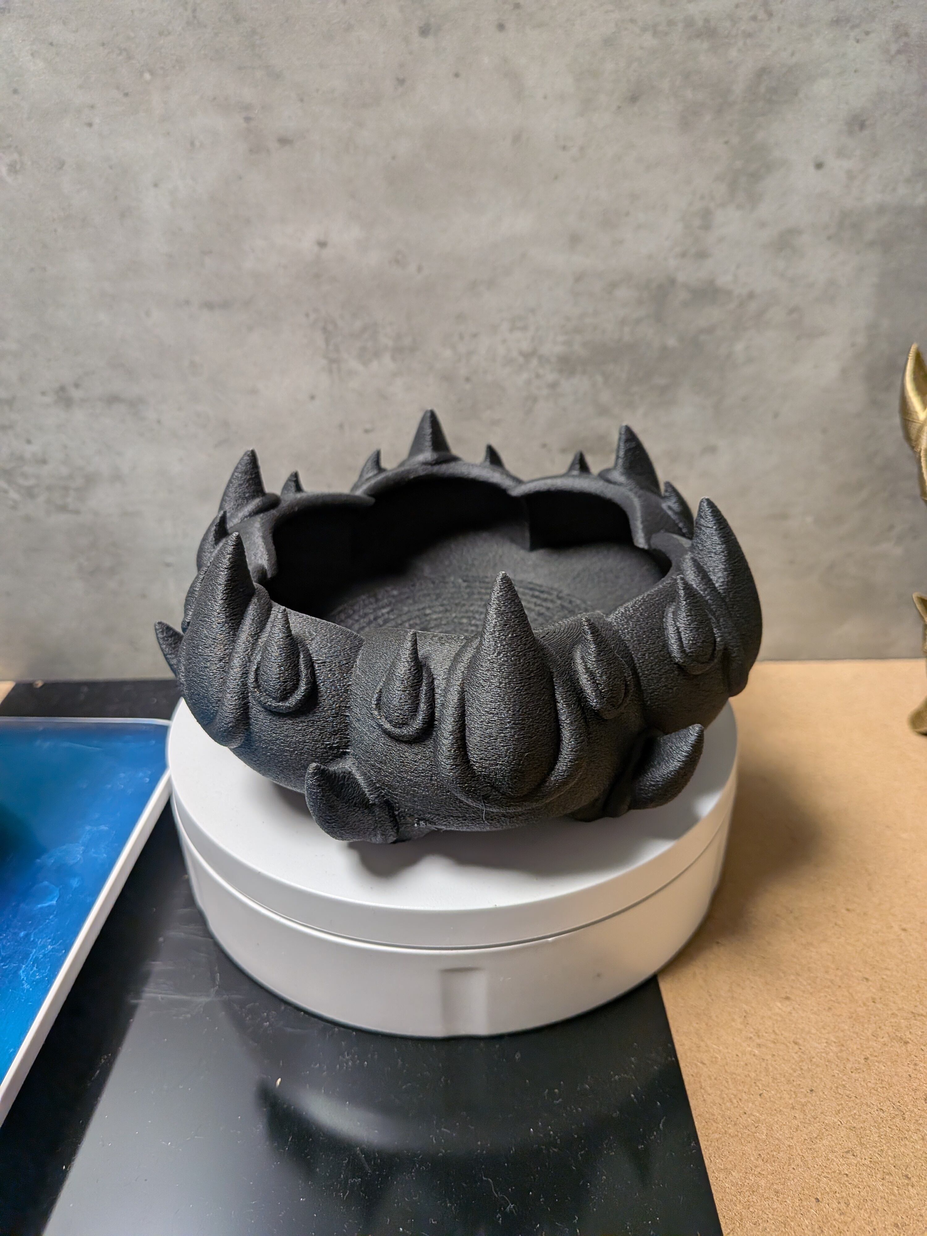 M | Tristract｜デザインで選ぶ3Dプリンター鉢・プランター専門店