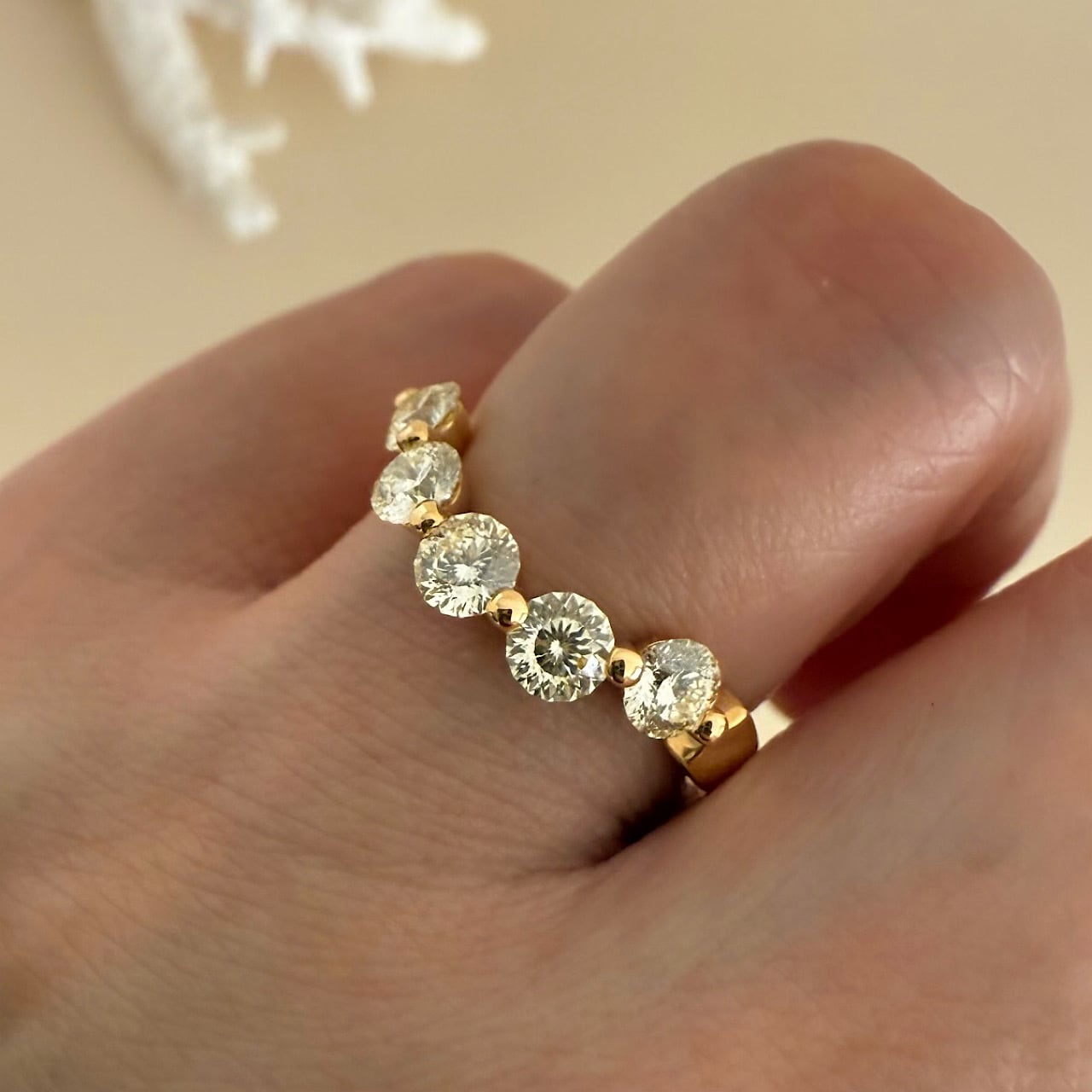 スペシャルカットダイヤモンド Vリング 1.032ct K18イエローゴールド