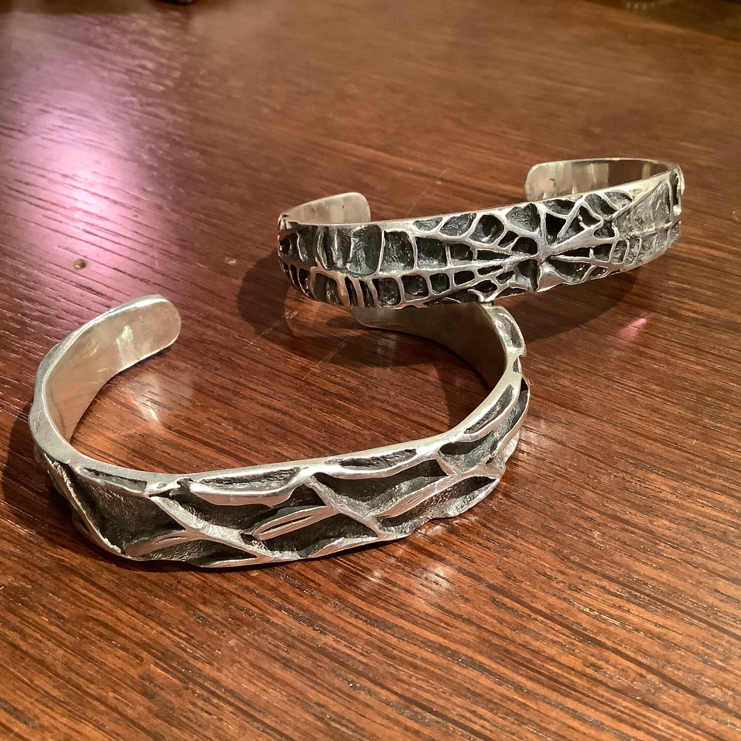 インディアンジュエリー　トゥファキャスト　バングル 136mm アーロンアンダーソン トゥファキャスト バングル