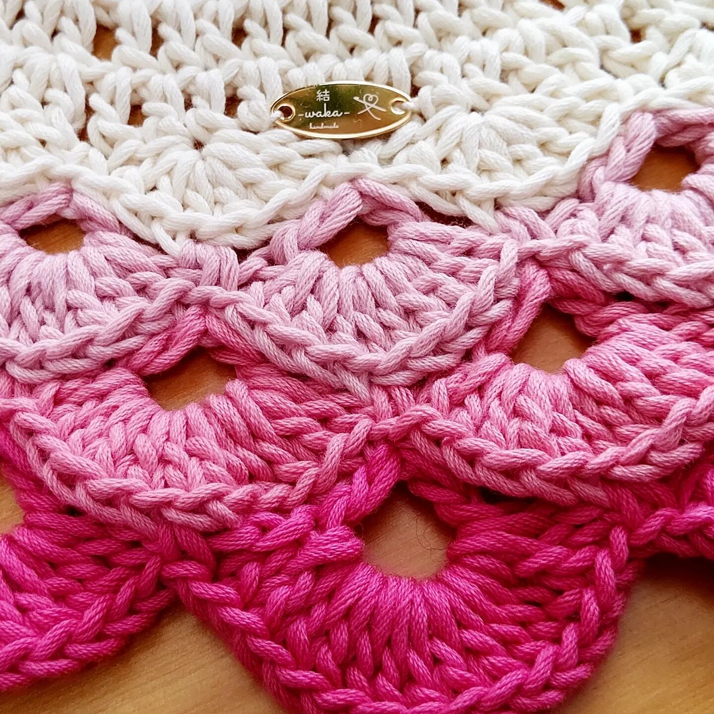 ✴テーブルマット　ランチョンマット　正絹帯　ピンク　菊　小　ハンドメイド ✴テーブルマット ランチョンマット 正絹帯 ピンク 菊 小 ハンドメイド