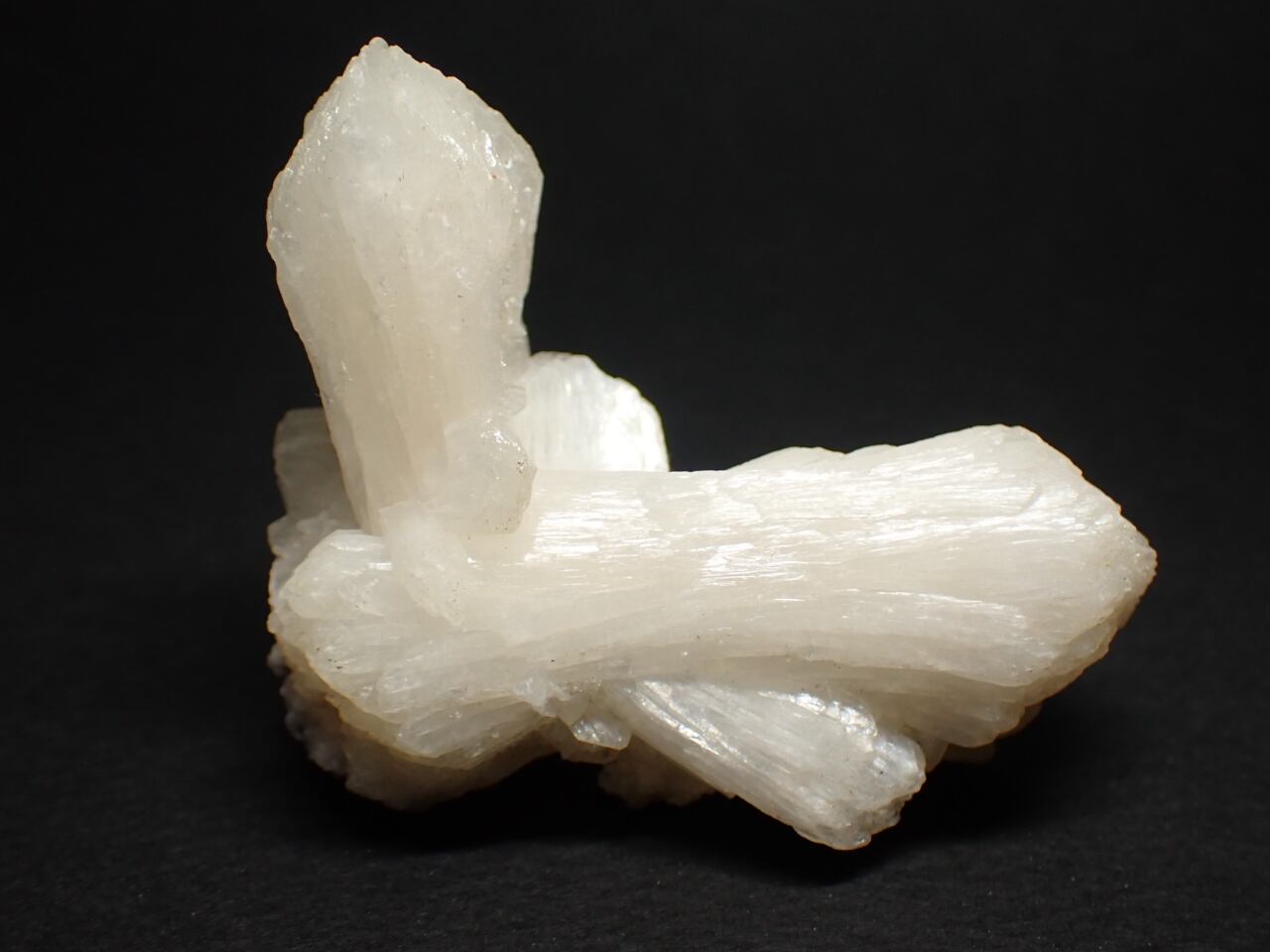 スティルバイト | 鉱物・天然石のお店CrystalGate