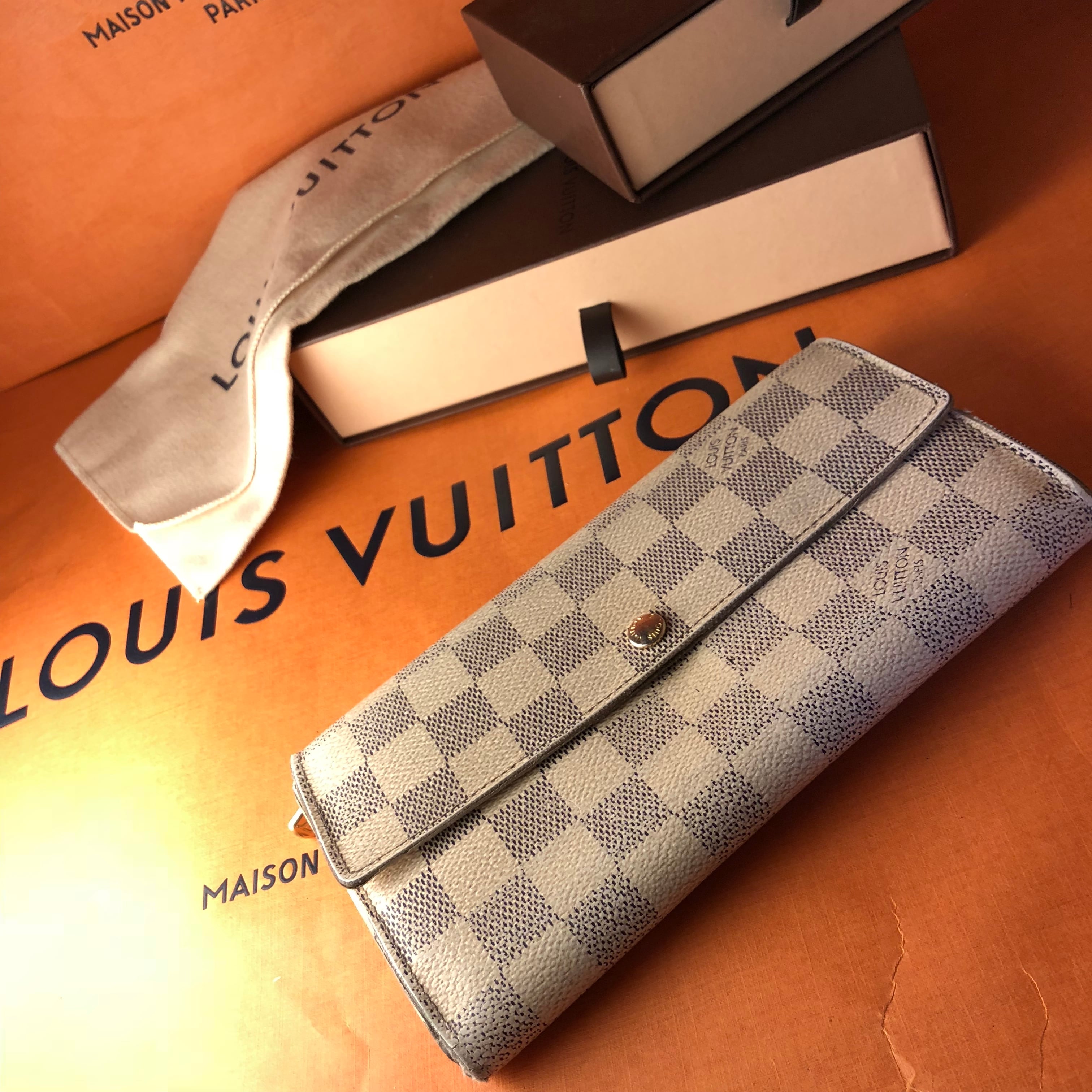 LOUIS VUITTON  ダミエ　アズールポルトフォイユ・サラ本物ですのでご安心下さい