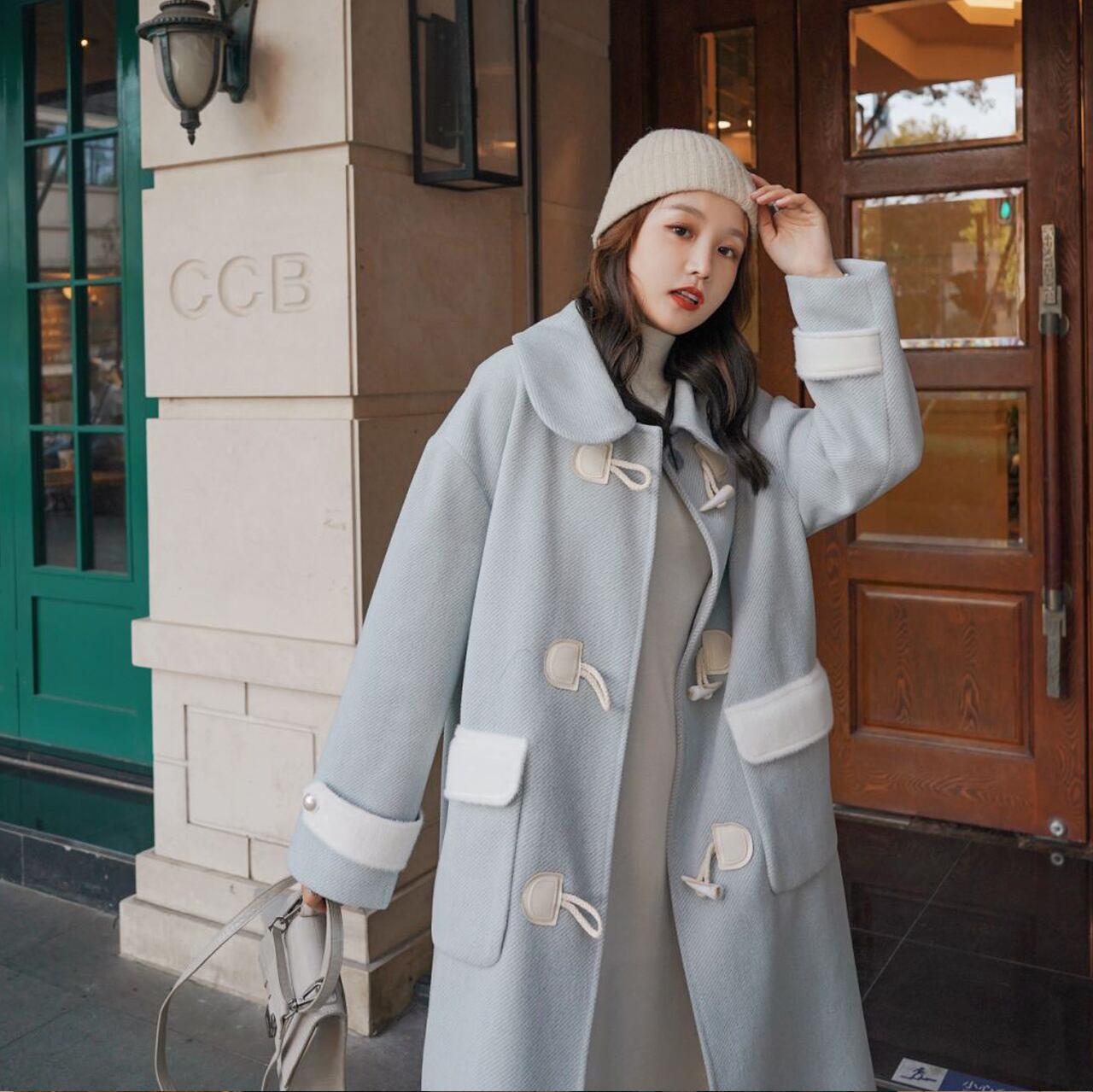 Regit 即納 Sky Blue Duffel Long Coat F W 韓国ファッション ロングコート かわいい 冬用アウター 10代代 コート かわいいコート スカイブルー ダッフルコート ラウンド襟 丸いえり Regit