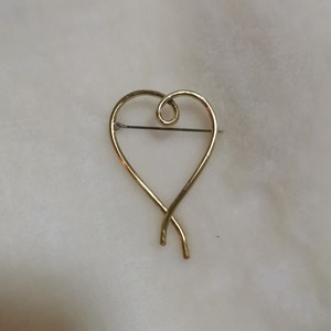 HEARTbrooch