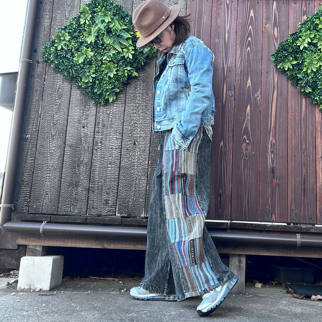 サイド切り替えワイドパンツ