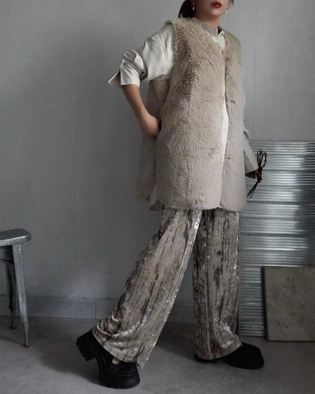 reversible eco far／fake mouton VT／beige