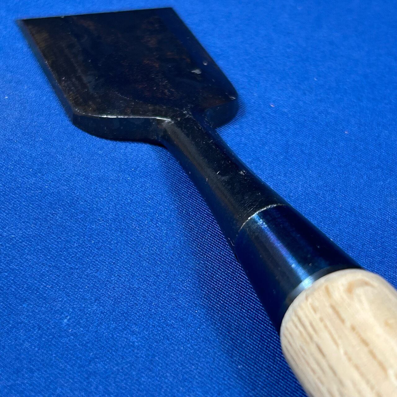 完売>菊弘丸(永桶和良作) 追入鑿(奴鑿) 10本組鑿 黒仕上 / 白樫柄 / 桐