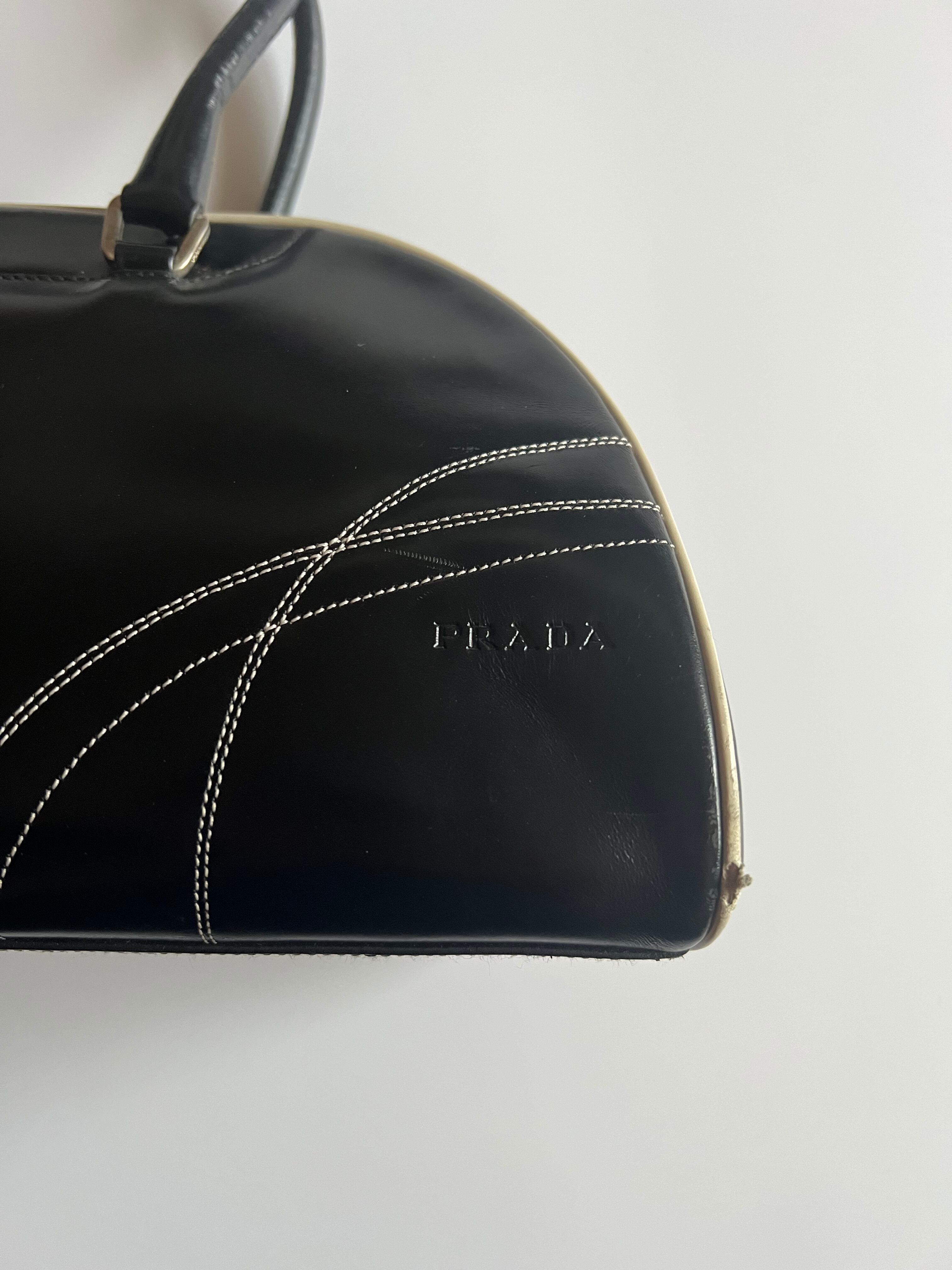 FW2000 PRADA LEATHER HAND BAG | triptraproll