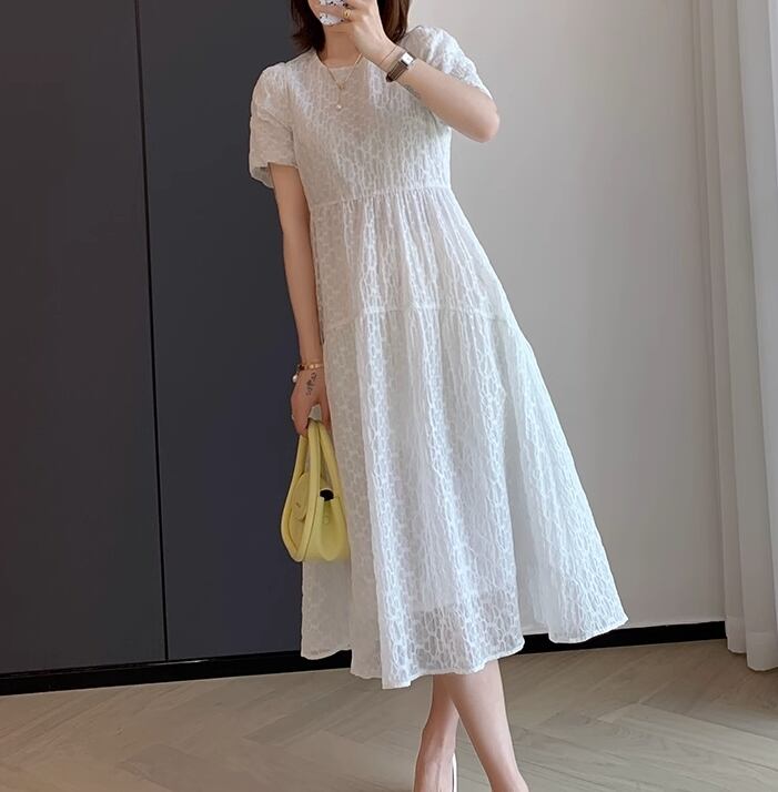 ドレス ミモレ丈ドレス ミモレ ミモレ丈 ロング ロング丈 袖あり 半袖 パフスリーブ ラウンドネック 襟なし Aライン シフォン フリル 透け感 シースルー 大人可愛い きれいめ シンプル 大人 上品 おしゃれ お洒落 こなれ感 ラフ キュート ガーリー ルーズ 個性的 セクシー 存在感 とろみ感 抜け感 無地 10代 20代 30代 レディース 女性用 学生 デート お出かけ 女子会 パーティー イベント 韓国系 体系カバー 脚長 春 夏 お呼ばれ パーティー M 白 ホワイト くすみカラー