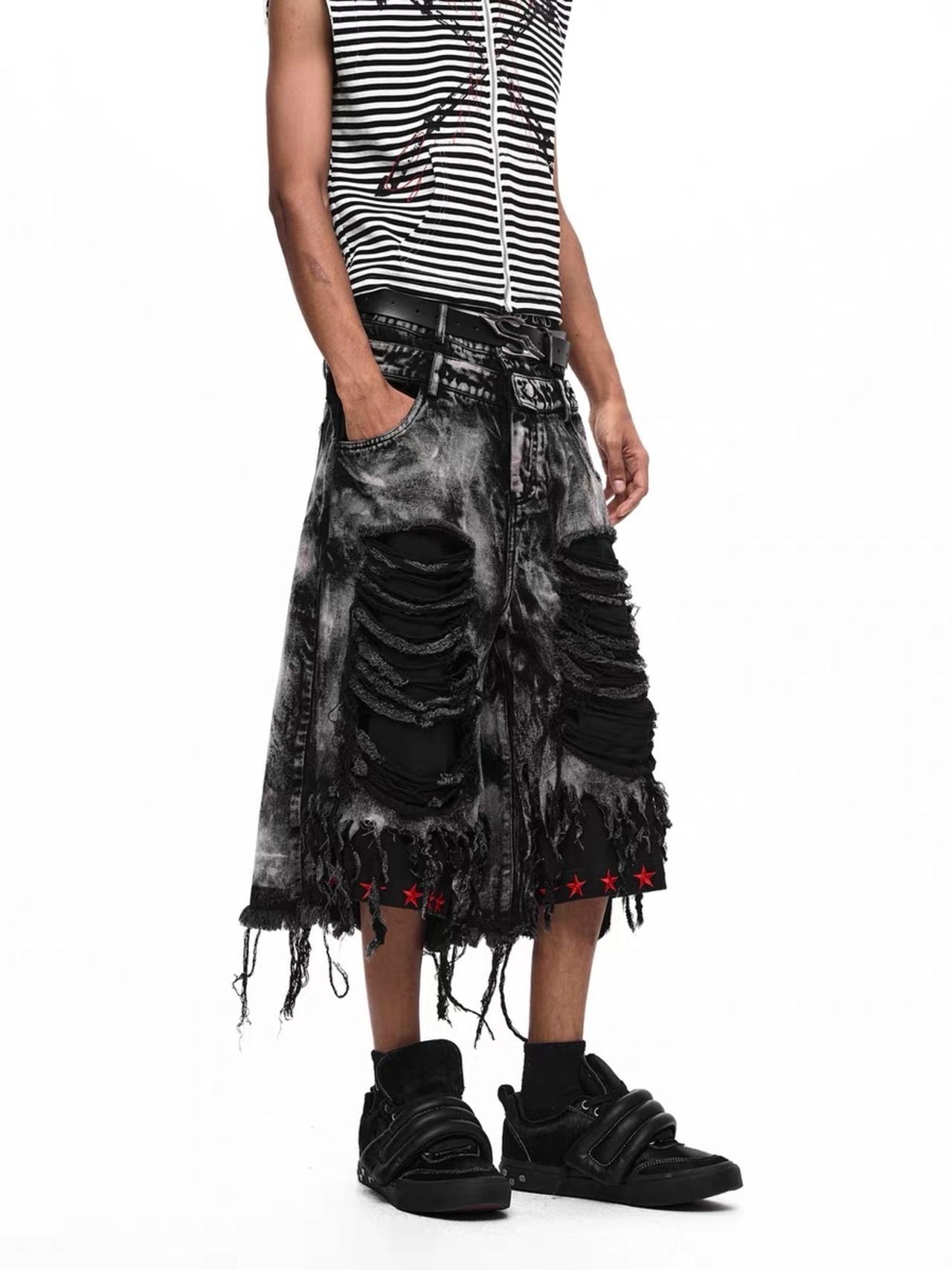 【STARTEXCEEDEND】DOUBLE WAIST DISTRESSED FRINGE JORTS