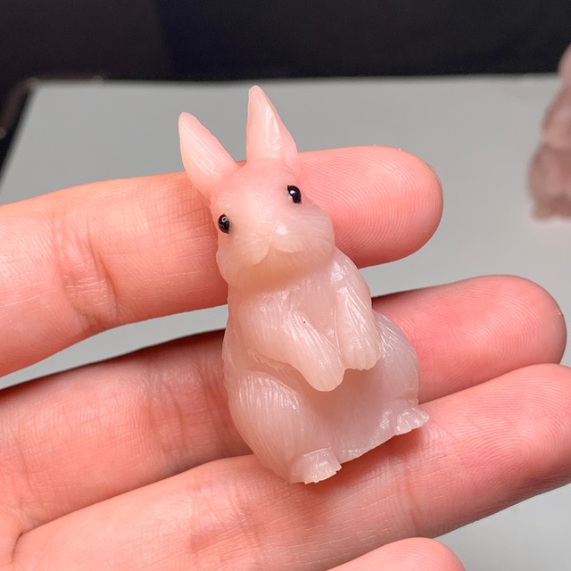 9.ピンクオパールうさぎ・インテリア