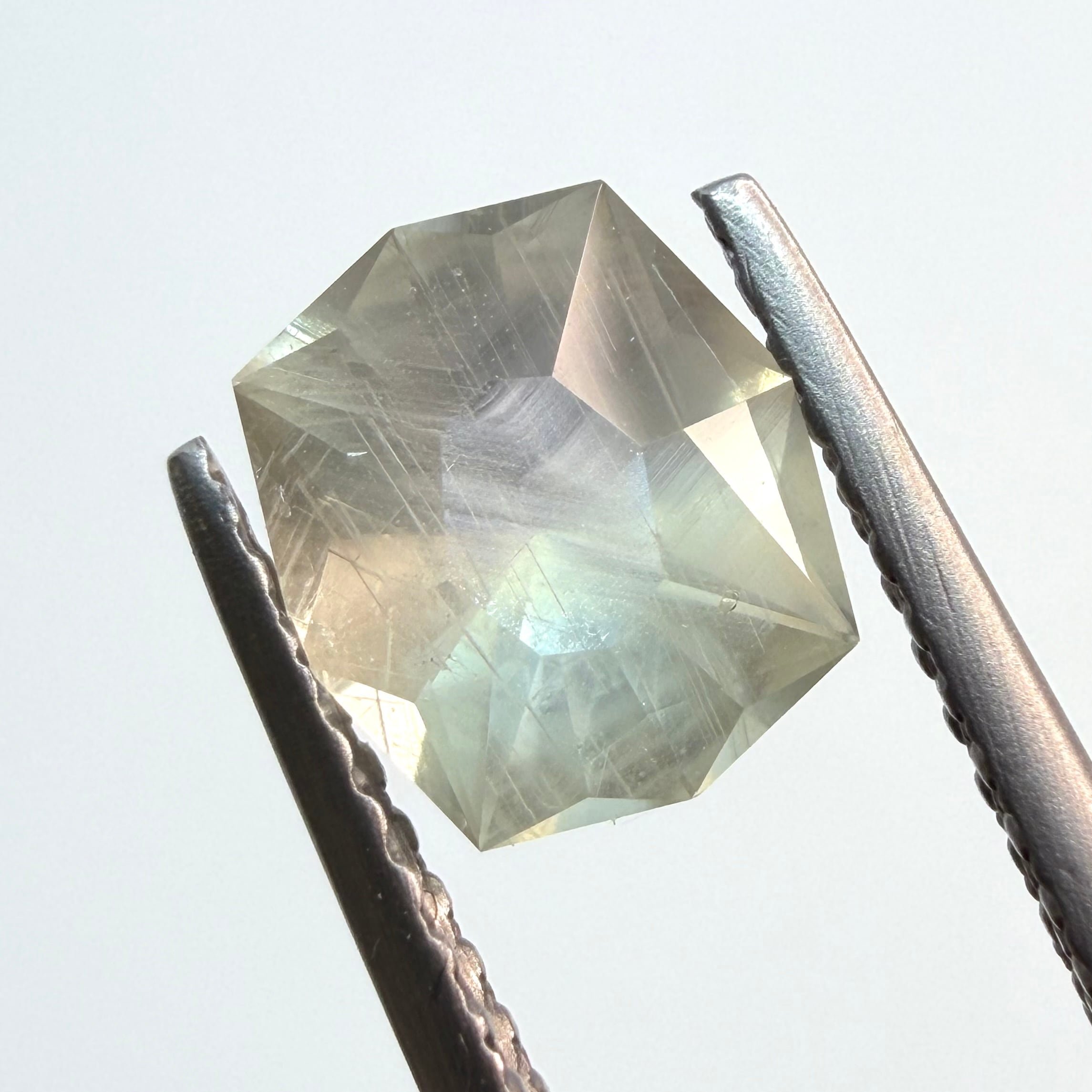 唯一無二の神秘的なサファイア