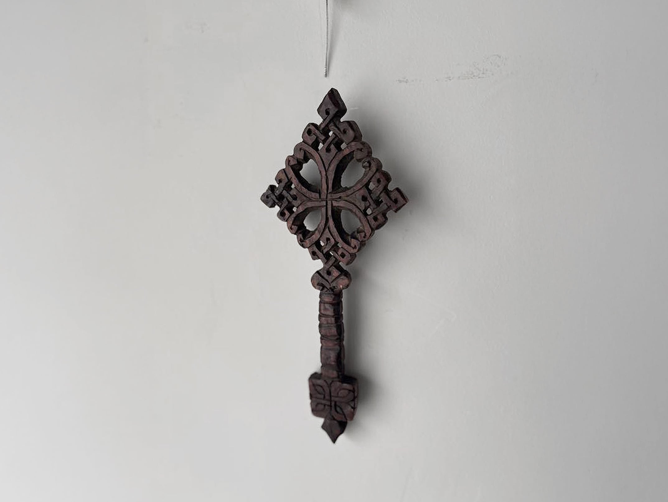 エチオピア ヴィンテージ 木製 ハンドクロス 菱形|アフリカ オブジェ | Ethiopian wooden Handcross