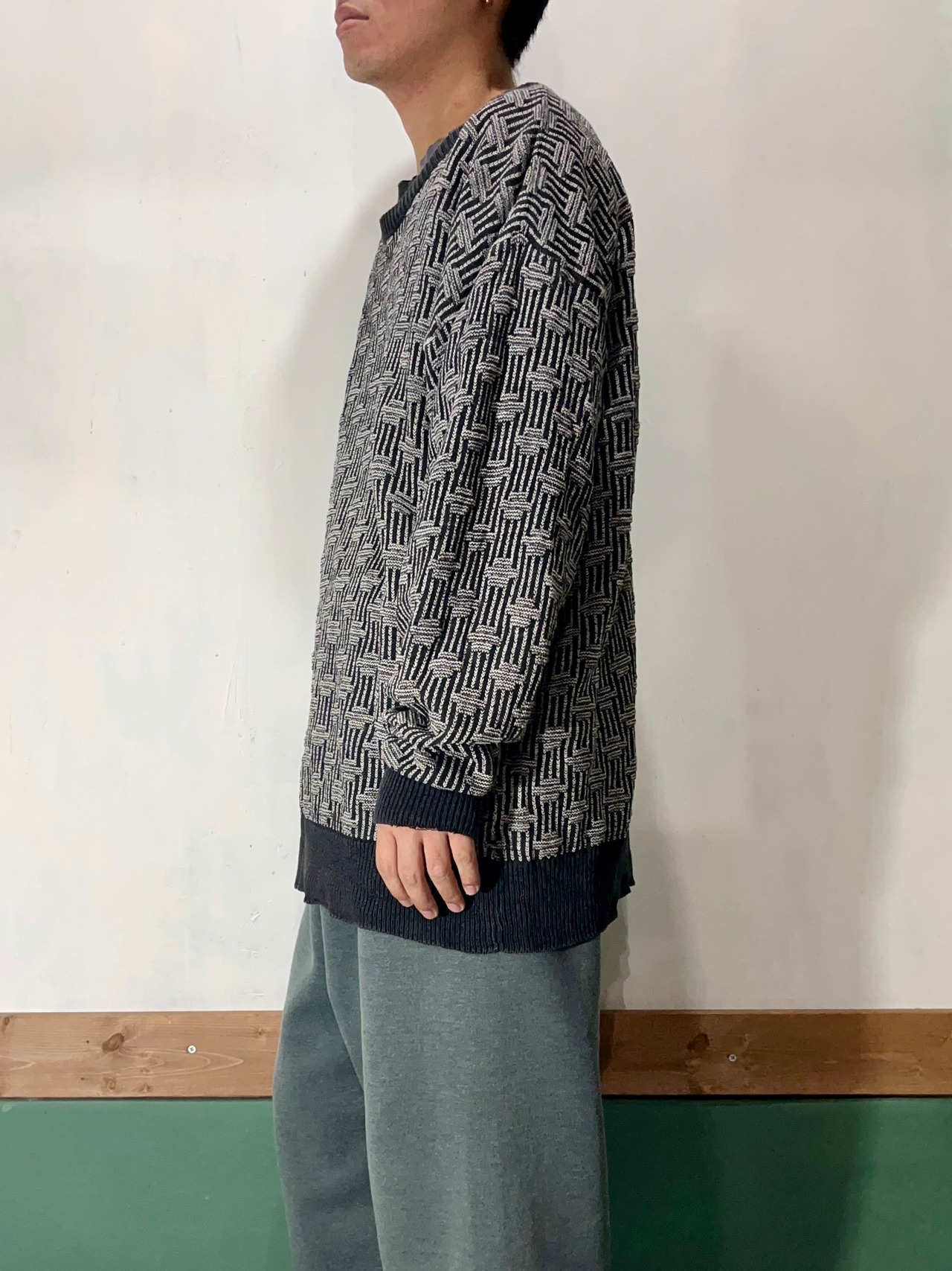 90's NTERNATIONAL PASSPORT Sweater【L】