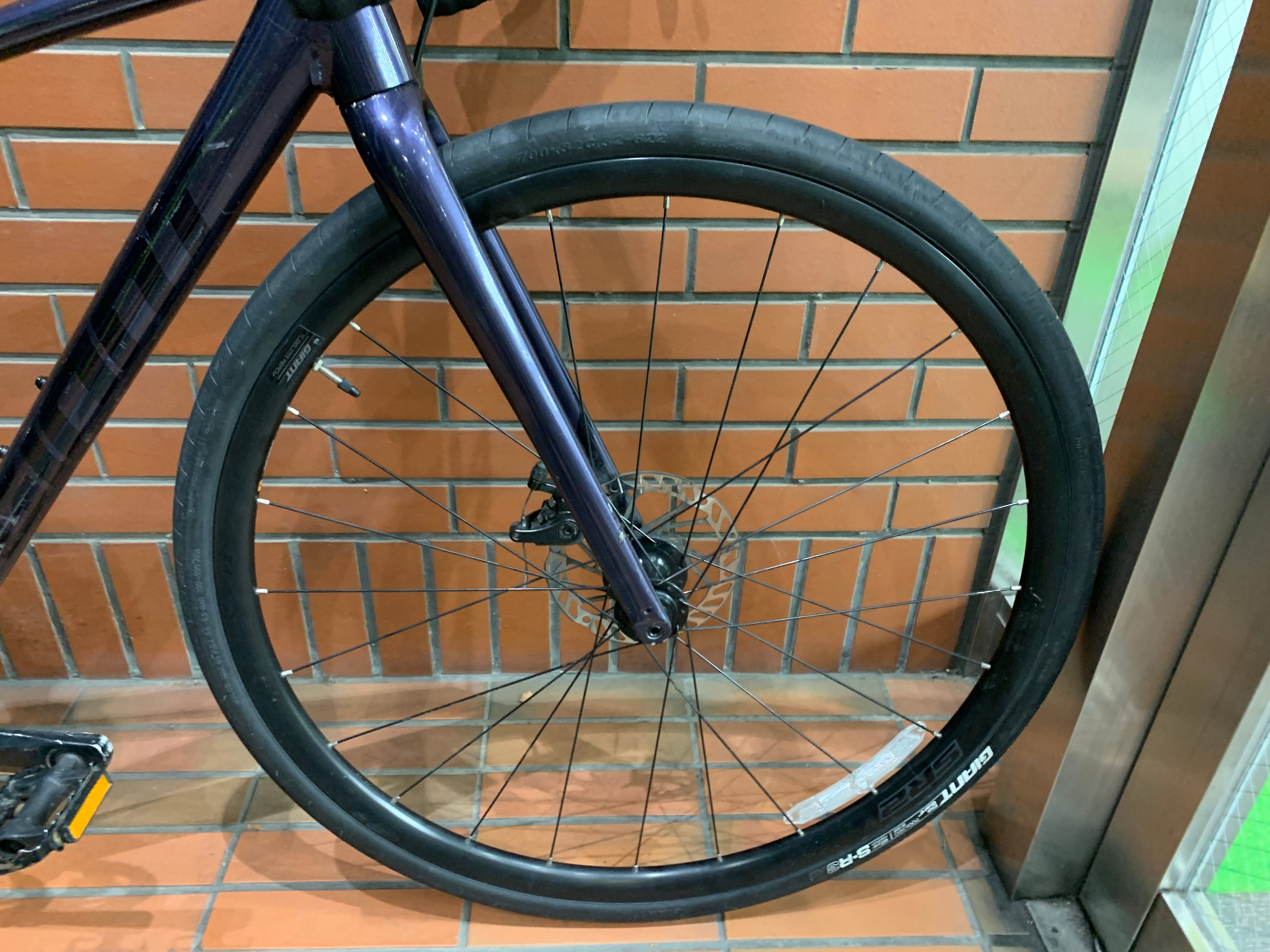 GIRw46) Giant CONTEND AR 4 (Claris) ジャイアント ロードバイク 中古