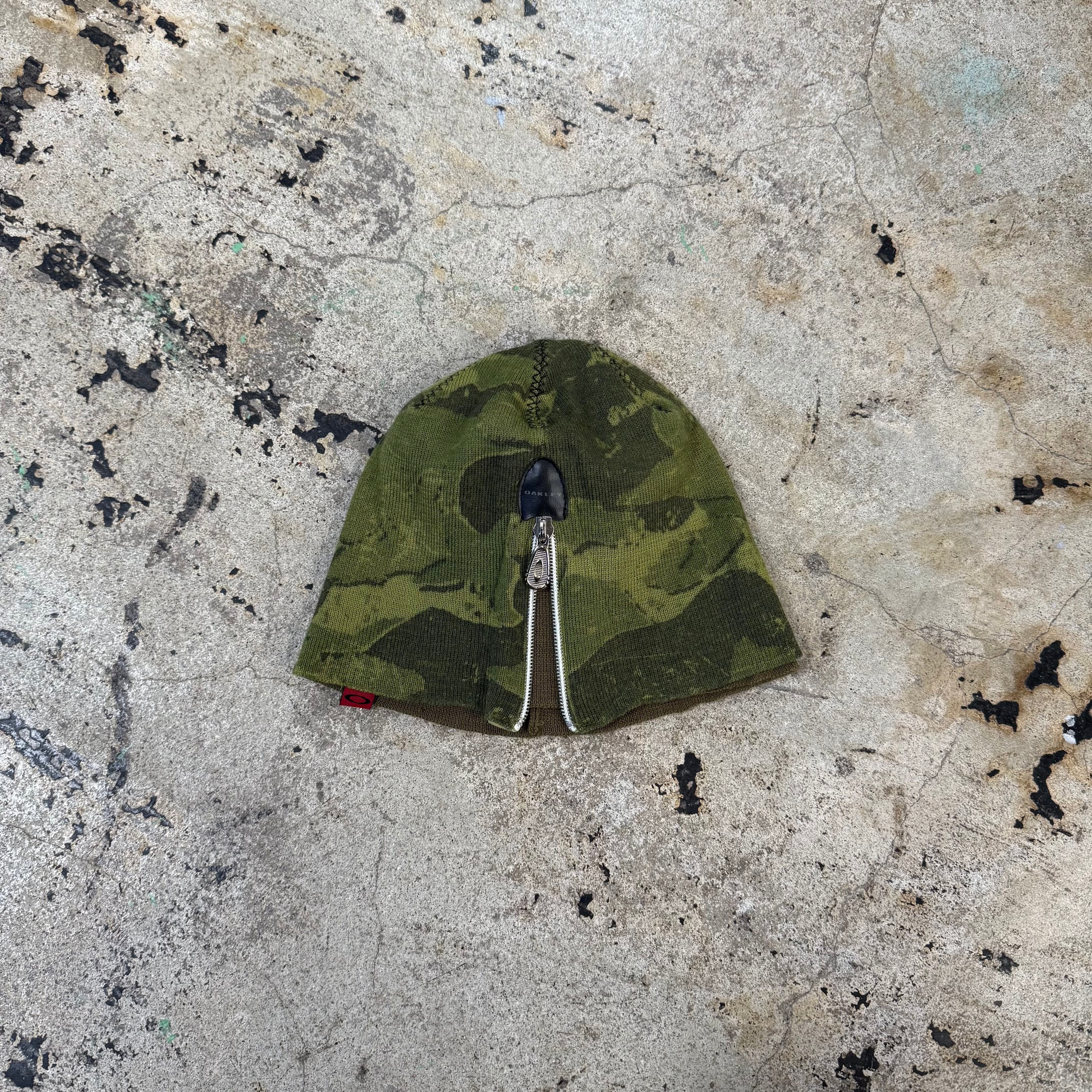 90s OAKLEY LAYERED CAMO ZIP BEANIE | GALAXIES