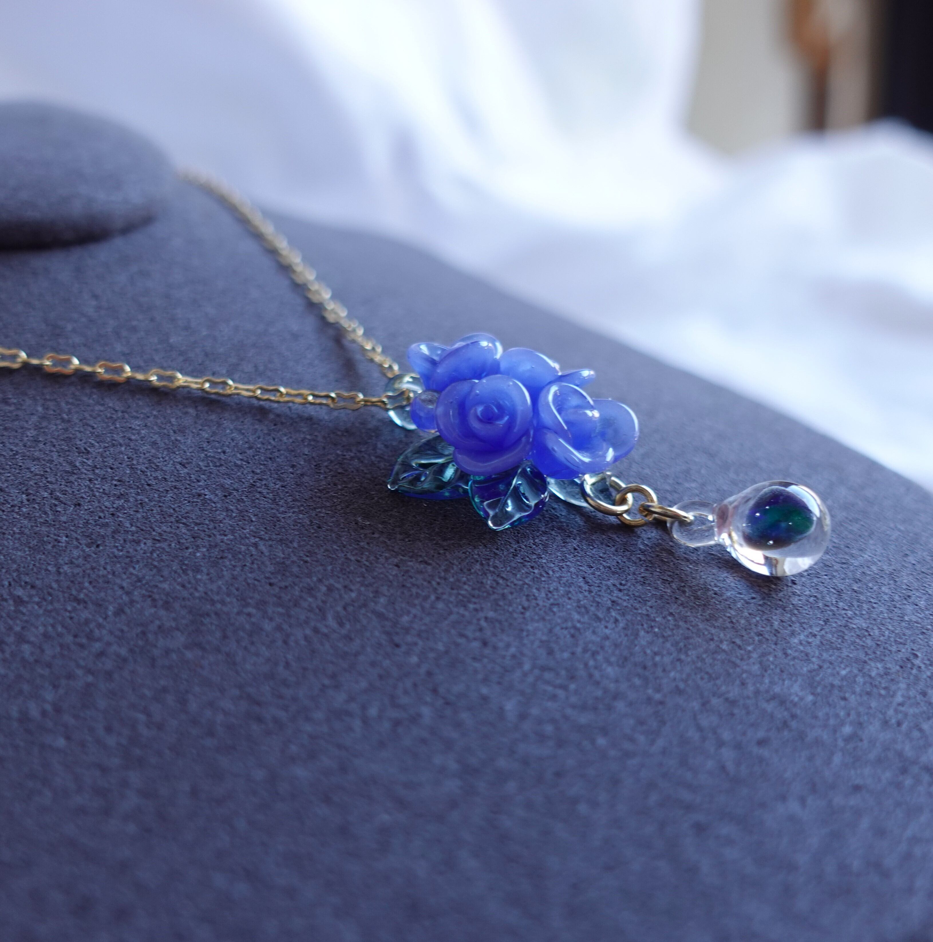 青いバラの花束ネックレス | SatsukiStudio -ハンドメイドのガラス
