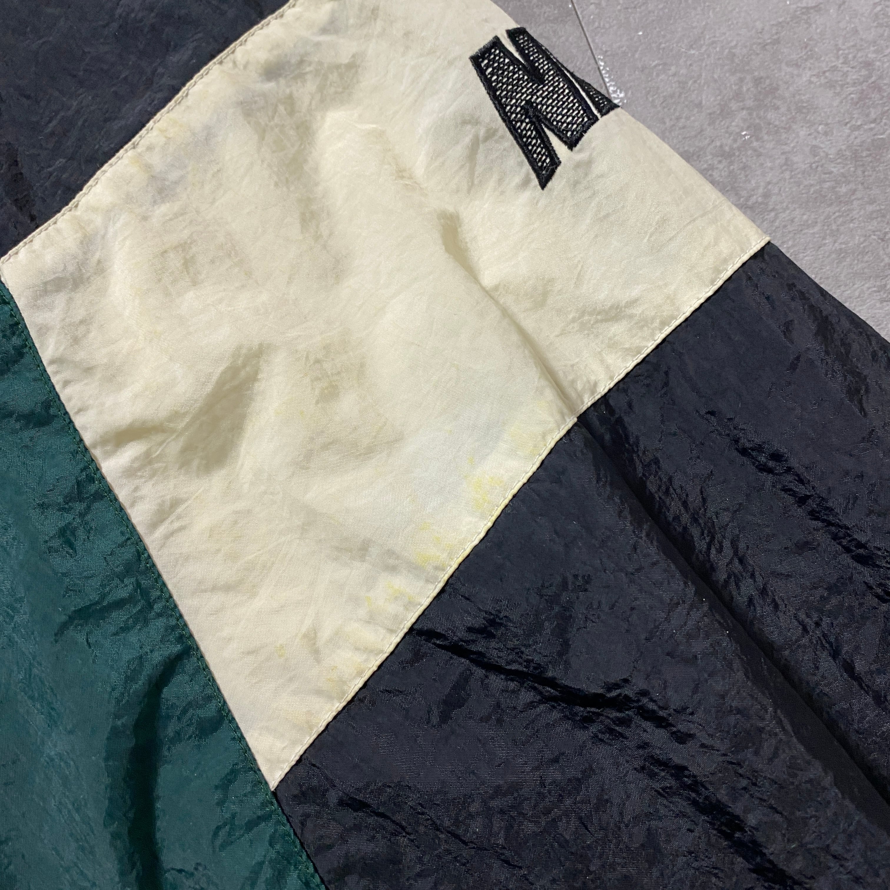 90's NIKE ナイキ スウォッシュ 刺繍ワンポイント アーム刺繍 グリーン
