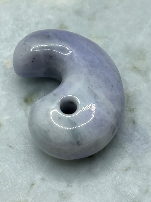 糸魚川翡翠　〜勾玉〜　希少なラベンダー翡翠・画像9