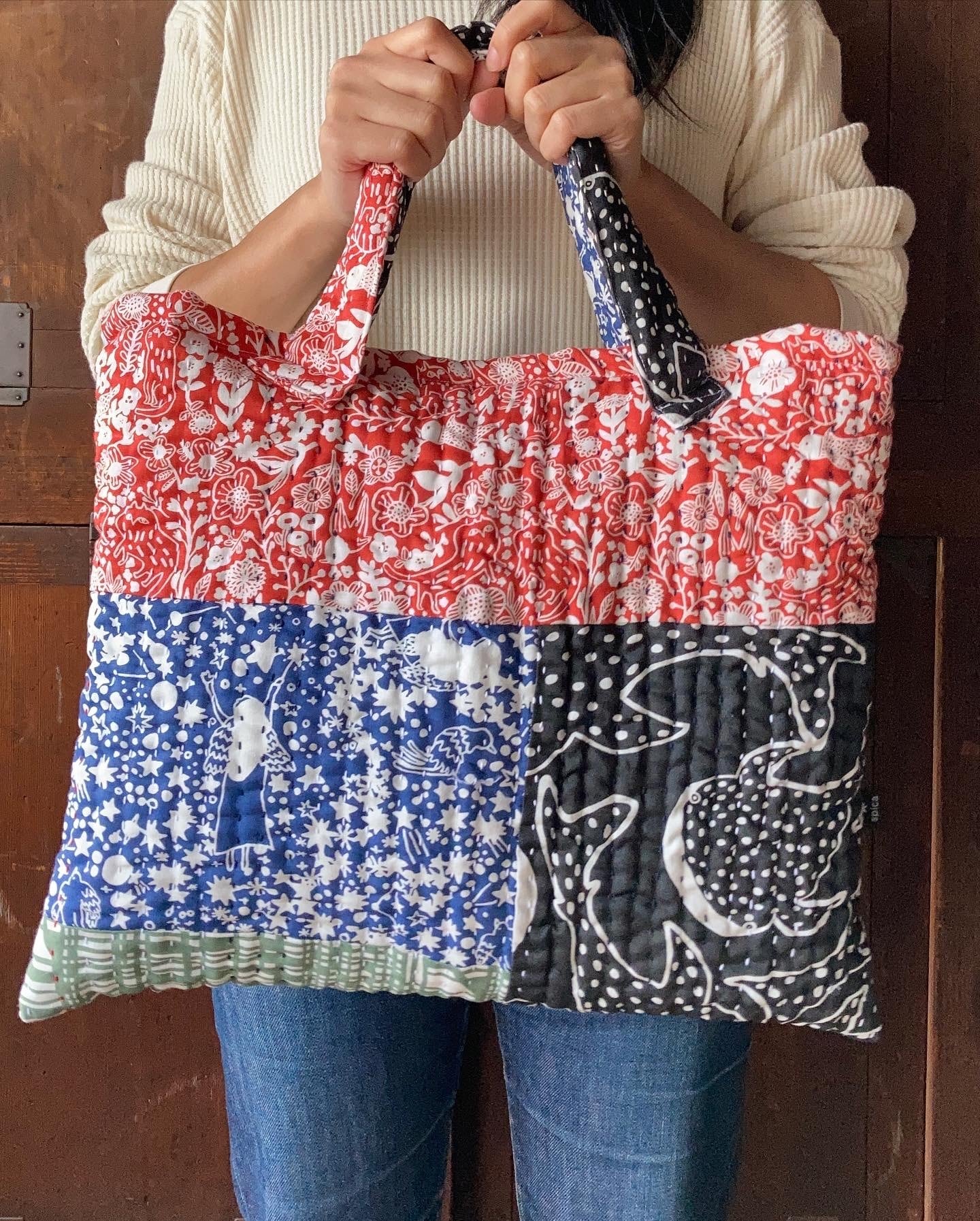 金魚刺繍のネイビーキルティング刺子ハンドメイドバッグ 金魚刺繍のネイビーキルティング刺子ハンドメイドバッグ 受注制作】鮪