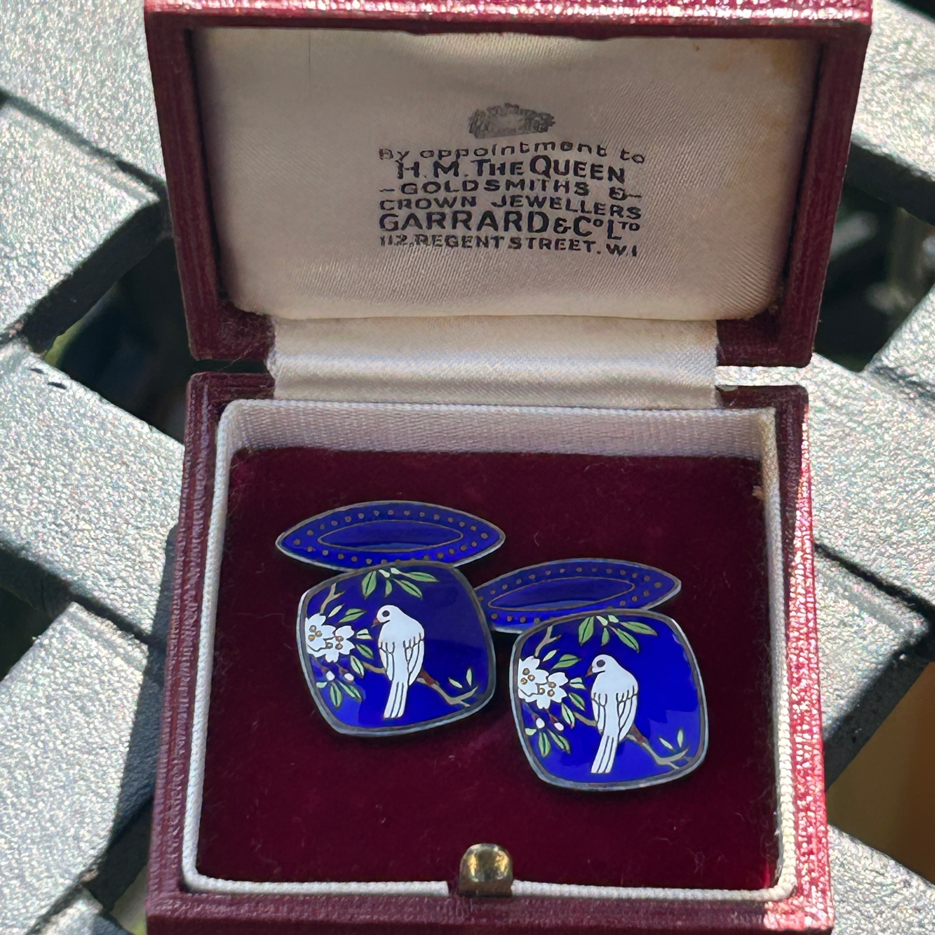 ヴィンテージ 輸出用七宝のカフスボタン　ロイヤルブルーに桜小鳥