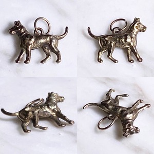 antique 9ct gold charm “dog”