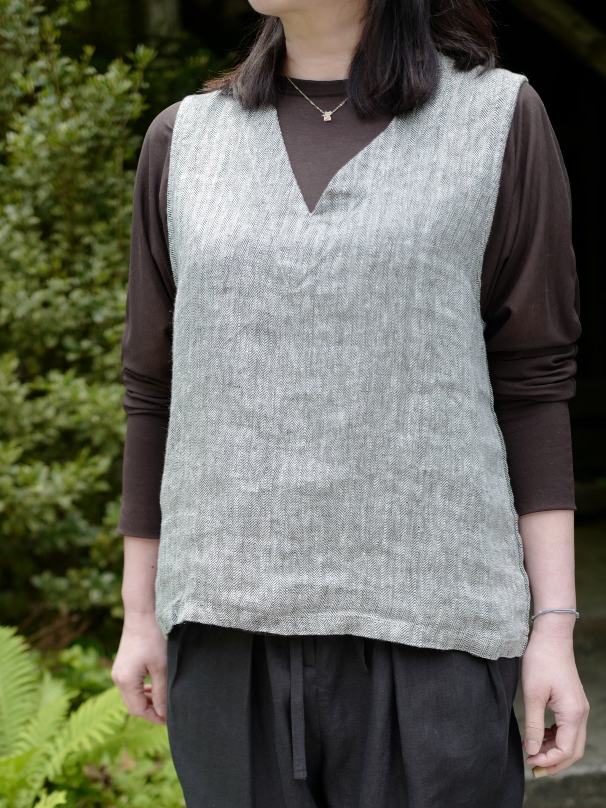 別注》fog linen work｜普通地リネンVネックベスト・ジレ（col