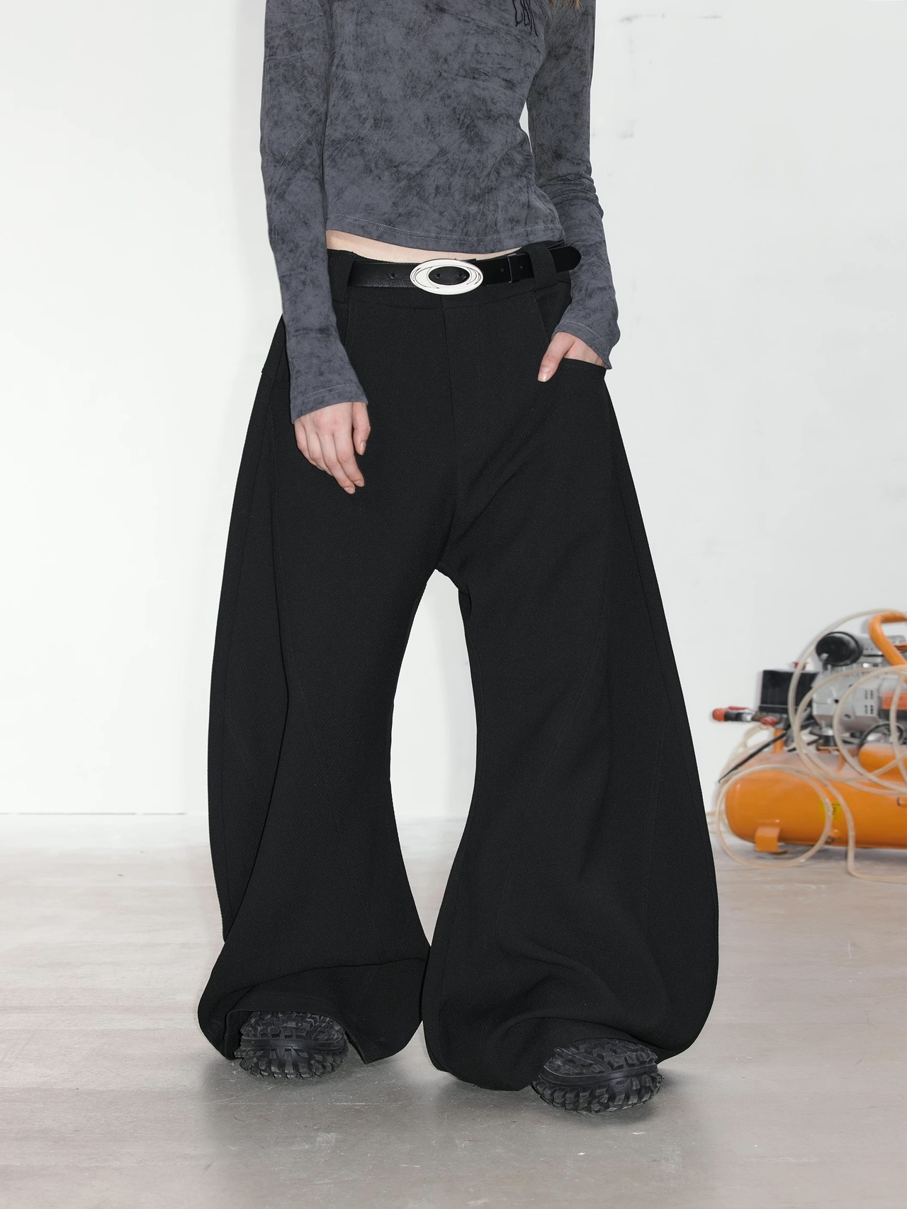 O-Cut Wide Pants