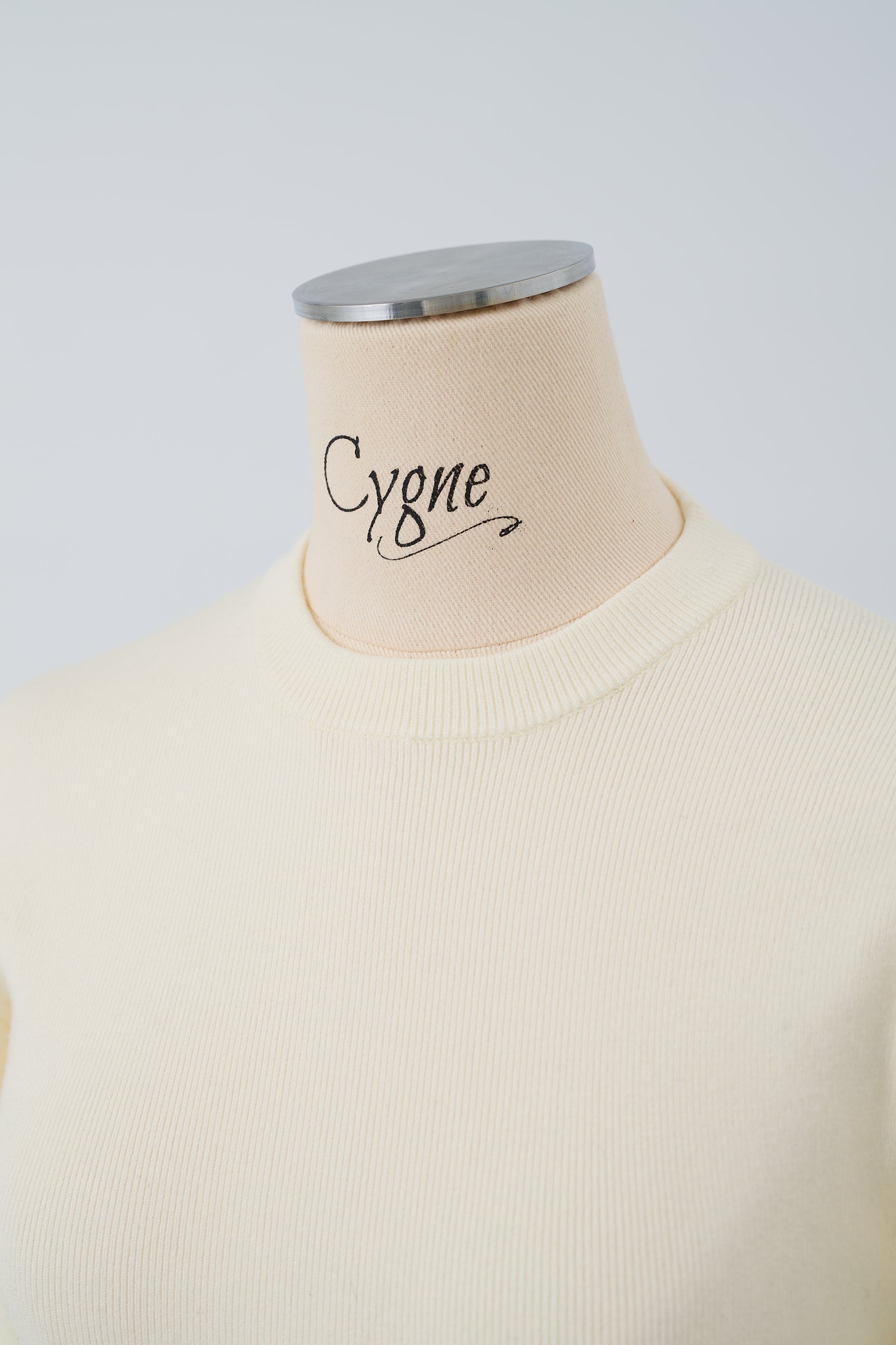 オープンリボンニット Arii ホワイト | Cygne 