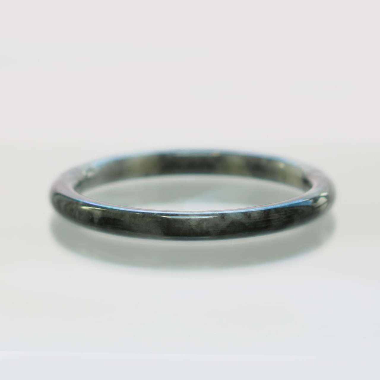 【内径 約57.5mm】 princess Black 翡翠バングル A貨翡翠 jd_bg1524