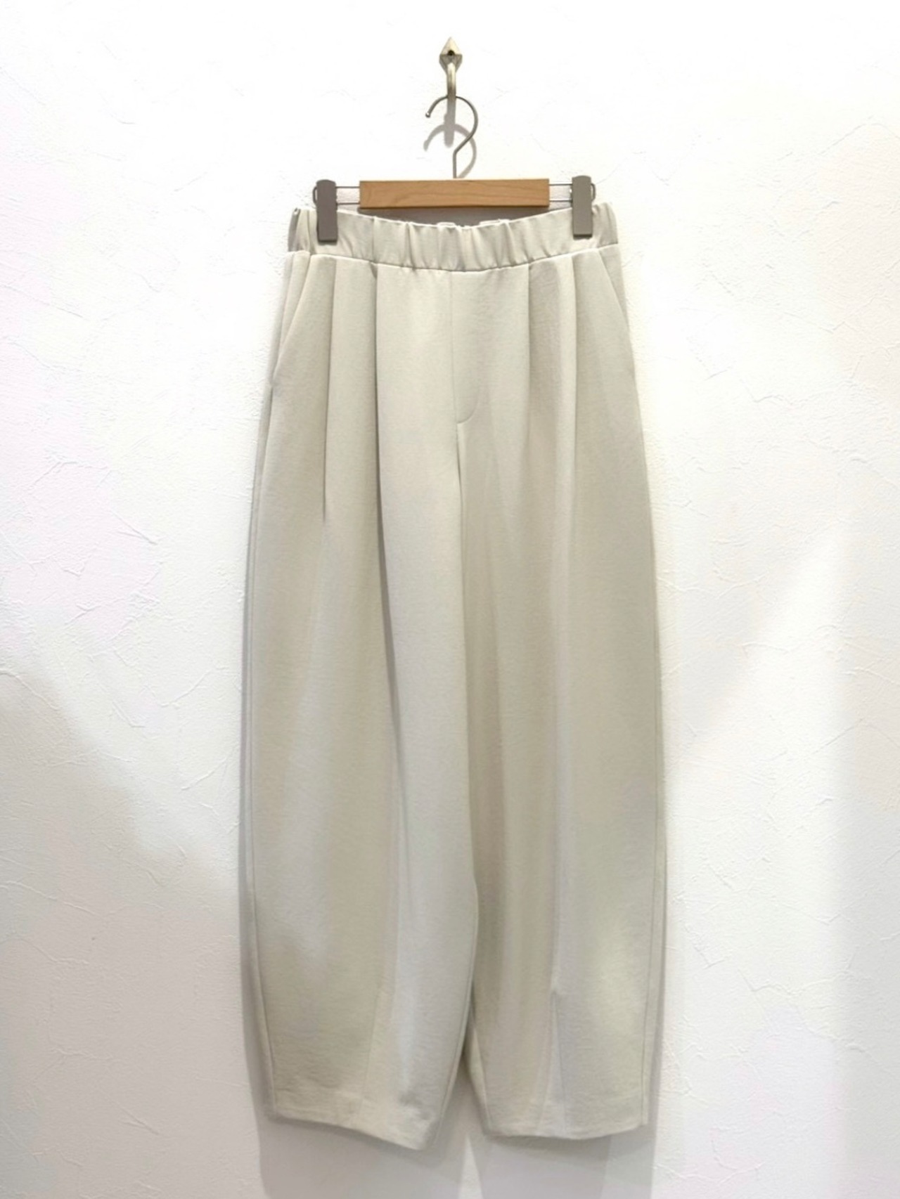 バレルシルエットパンツ