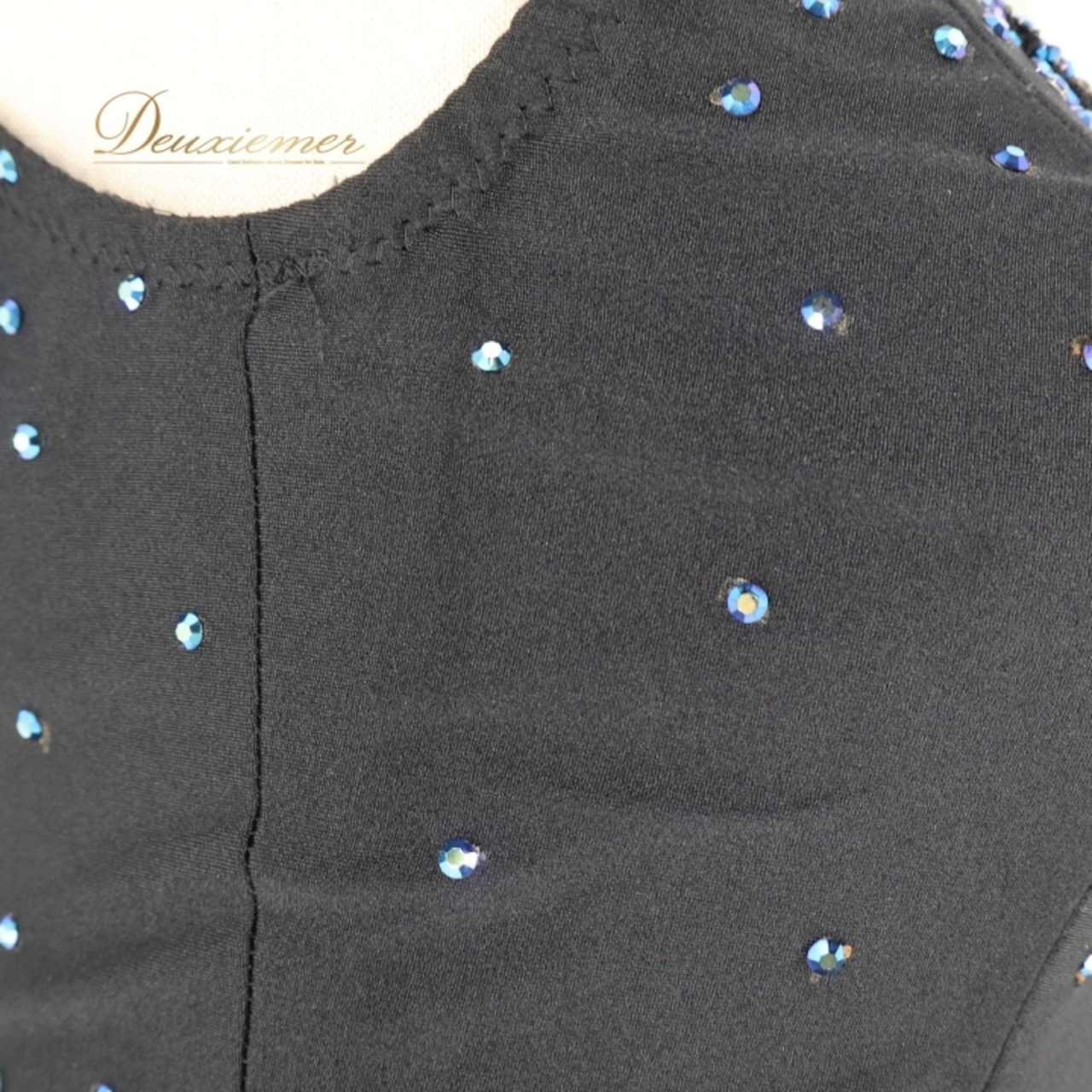 社交ダンス 衣装 ラテン ドレス ワンピース 黒 青 ブルー デモ 競技 透け感 軽い 薄い パーティ 発表会 ブラック系 ブルー系 スリット おしゃれ 動きやすい 軽量 エレガント 女性用 競技用衣装 フォーマル