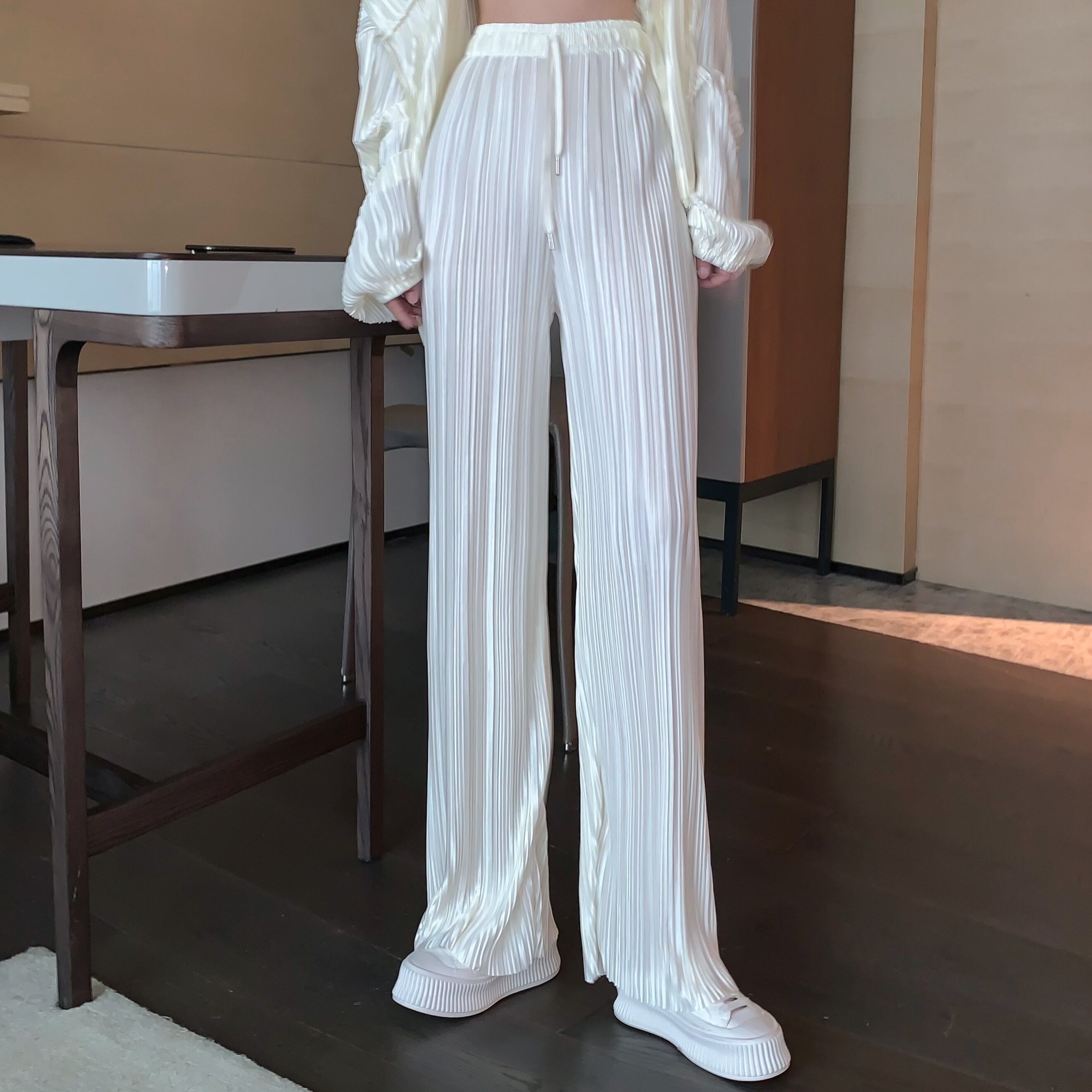 プリーツフードジャケット＆プリーツパンツ セットアップ | Pay ID