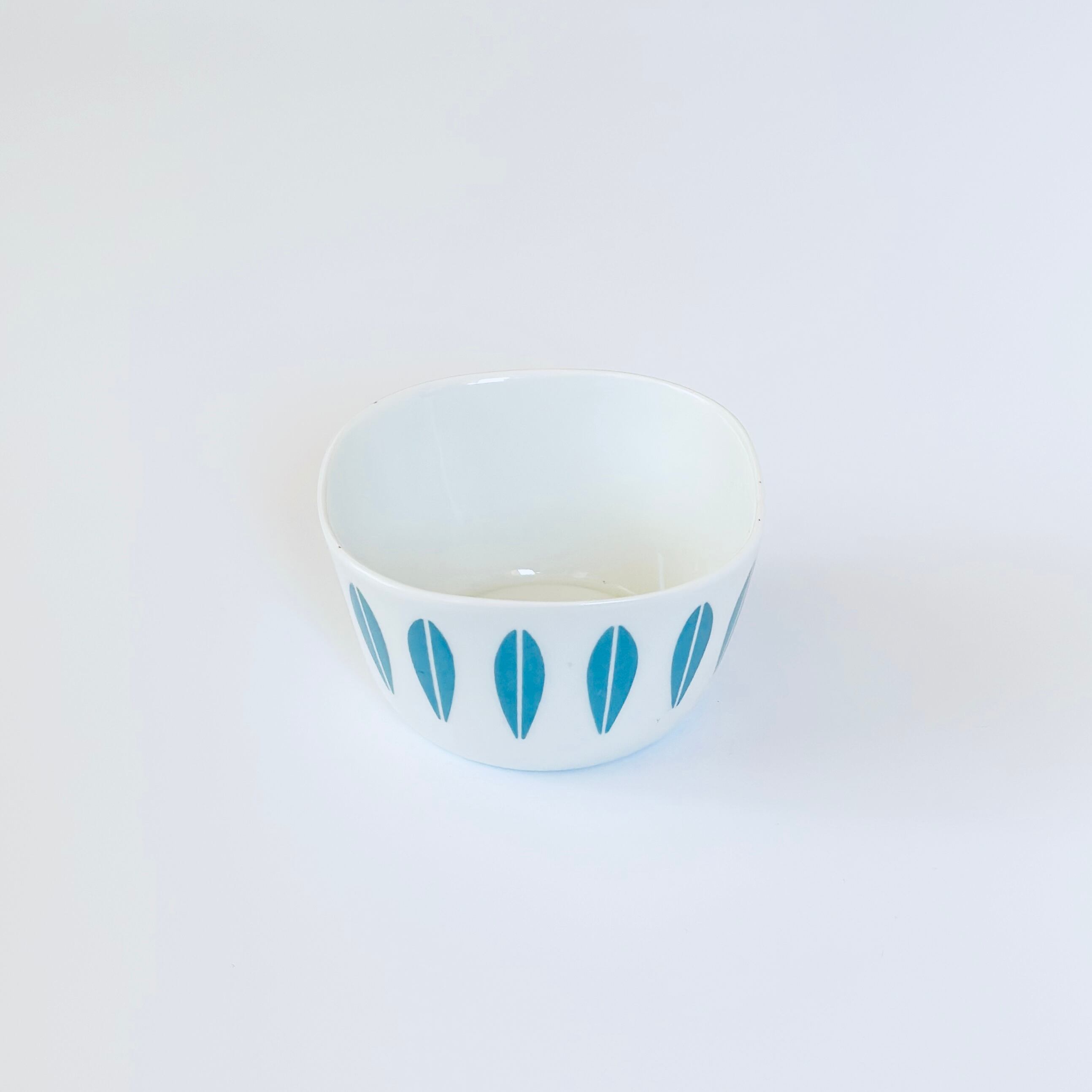リュンビュー ロータス ブルー シュガーボウル / LYNGBY Lotus Blue Sugar Bowl