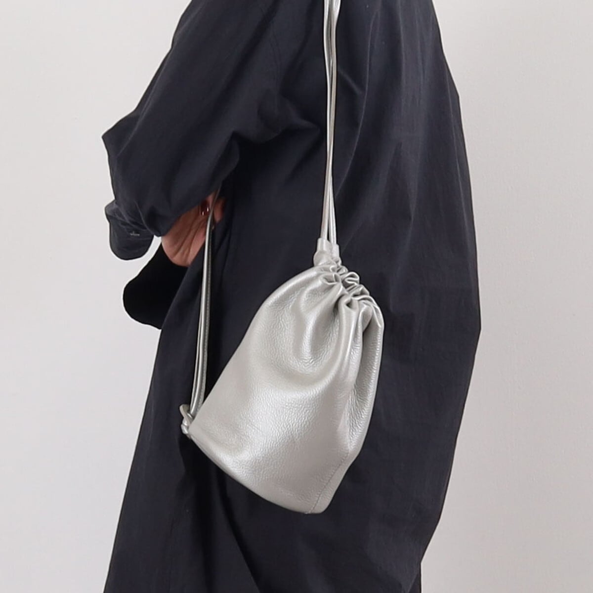 SALE】シュリンクレザー 巾着 ショルダーバッグ（COOCO クーコ