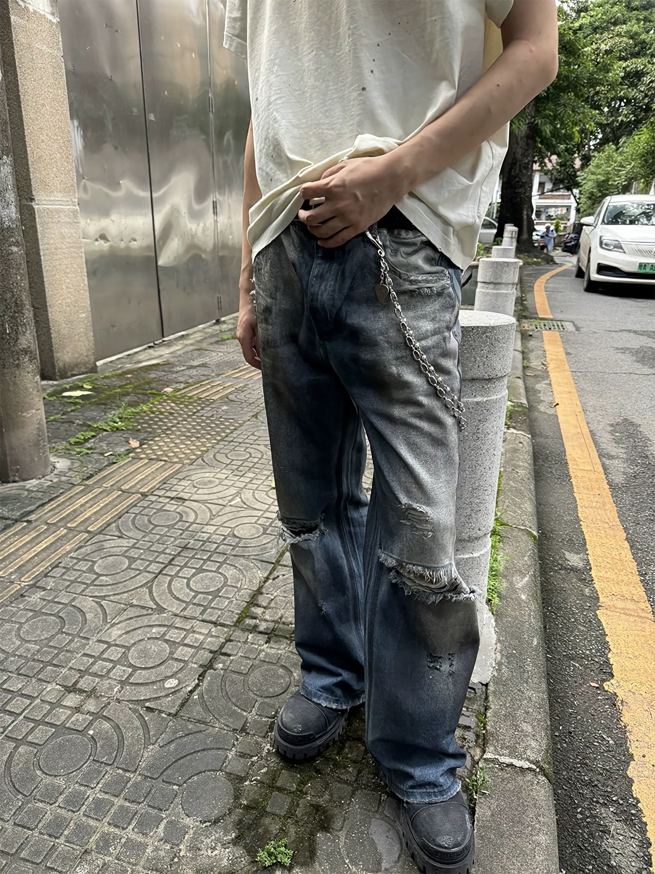 Division Gasoline Blue Distressed Flared DENIM