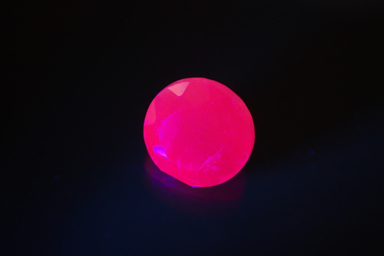 ピンクサファイア　1.36ct　[E10-9]