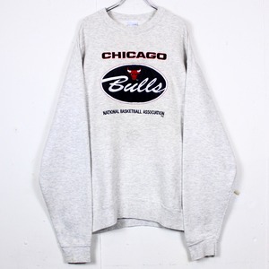 【Caka act2】"CHICAGO BULLS" Embroidery Design Loose Sweatshirt