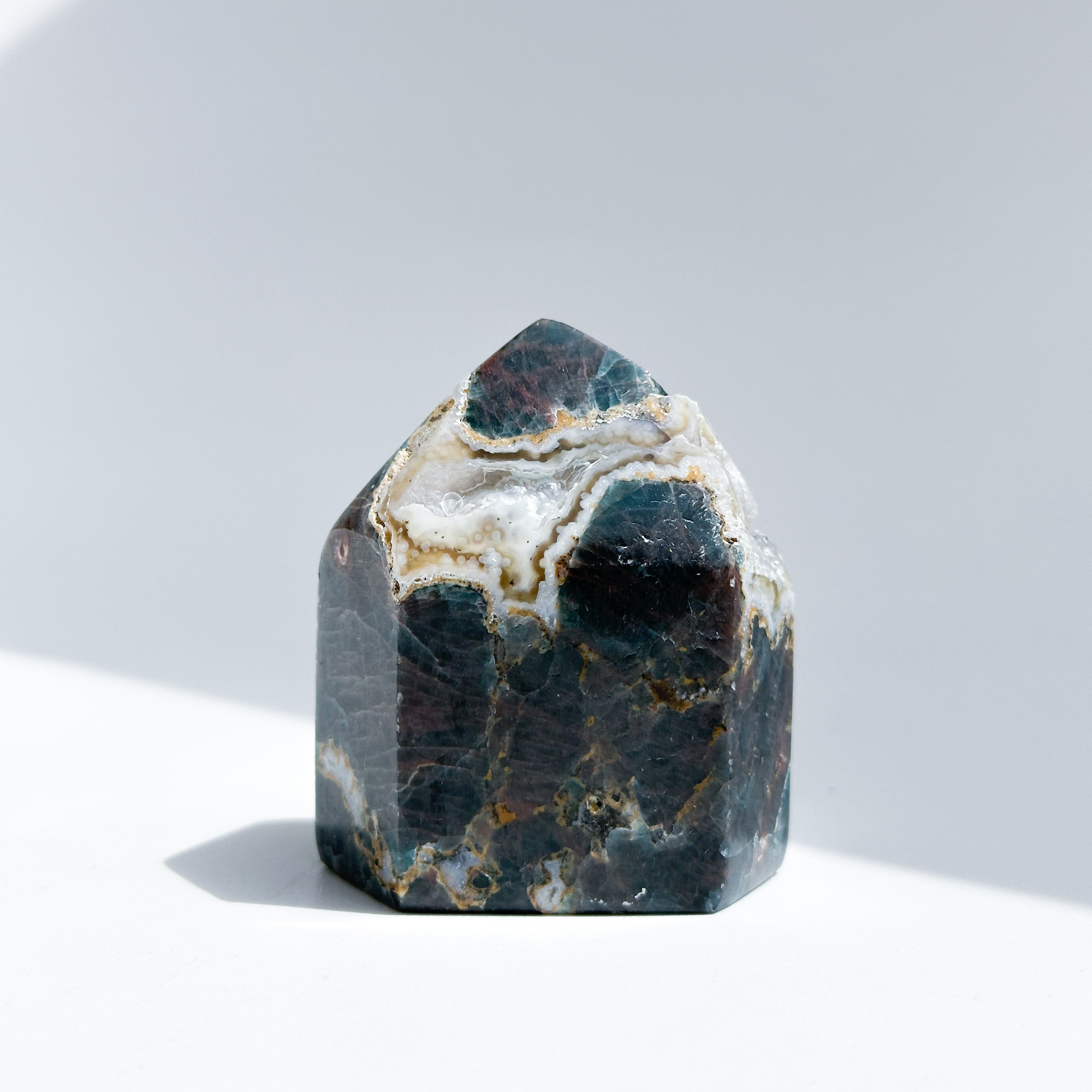 ブルーアパタイト タワー型42◇Blue apatite ◇ 天然石・鉱物