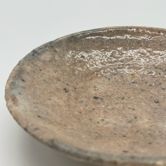 『八田 亨』白掛4寸皿A　2022101000251