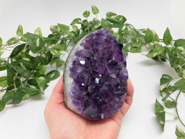 【送料無料】【高品質】 ウルグアイ産アメジスト no.7