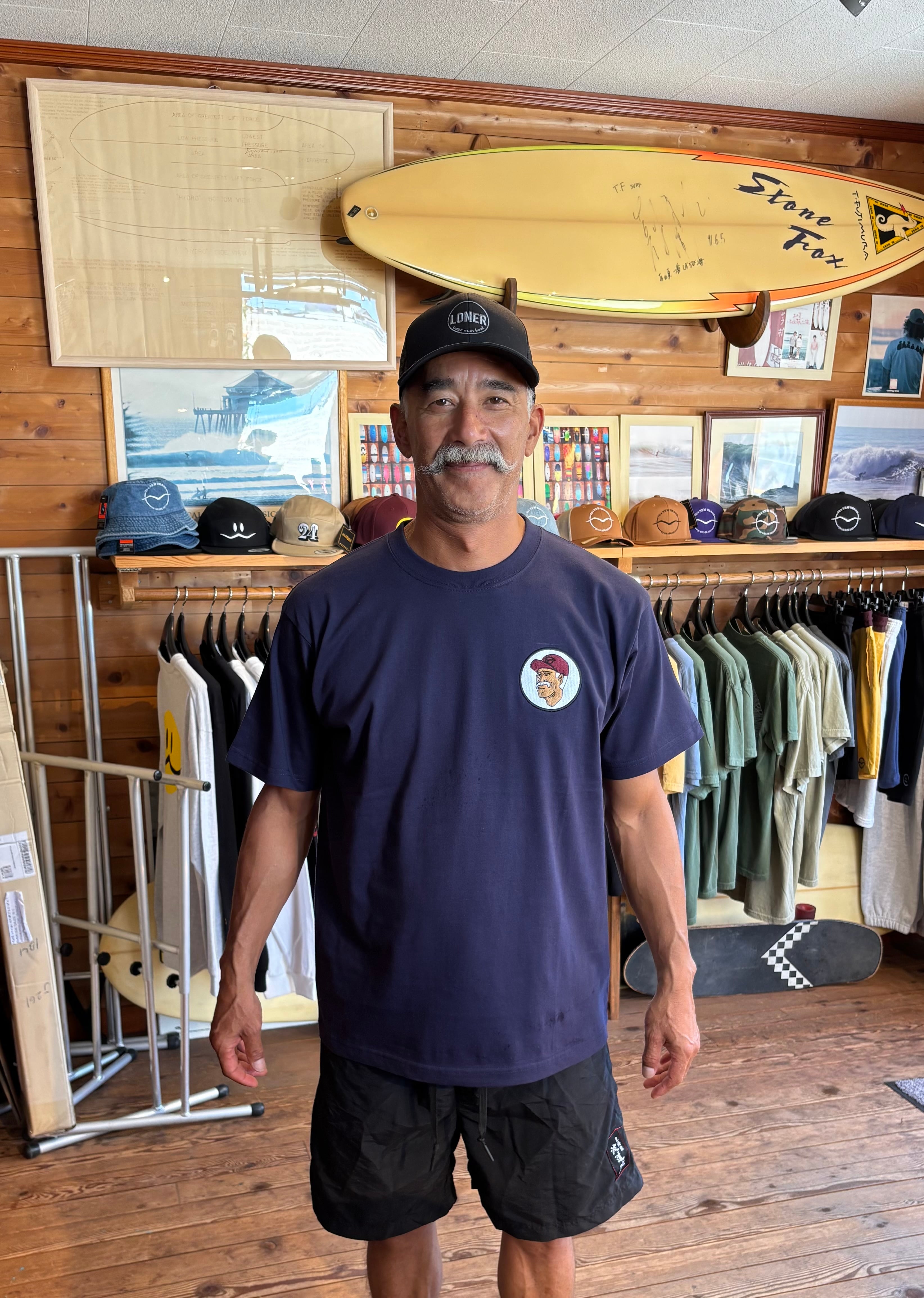BREDREN DESIGN 眞木蔵人Wappen Tee-shirt Navy | TF SURF SHOP