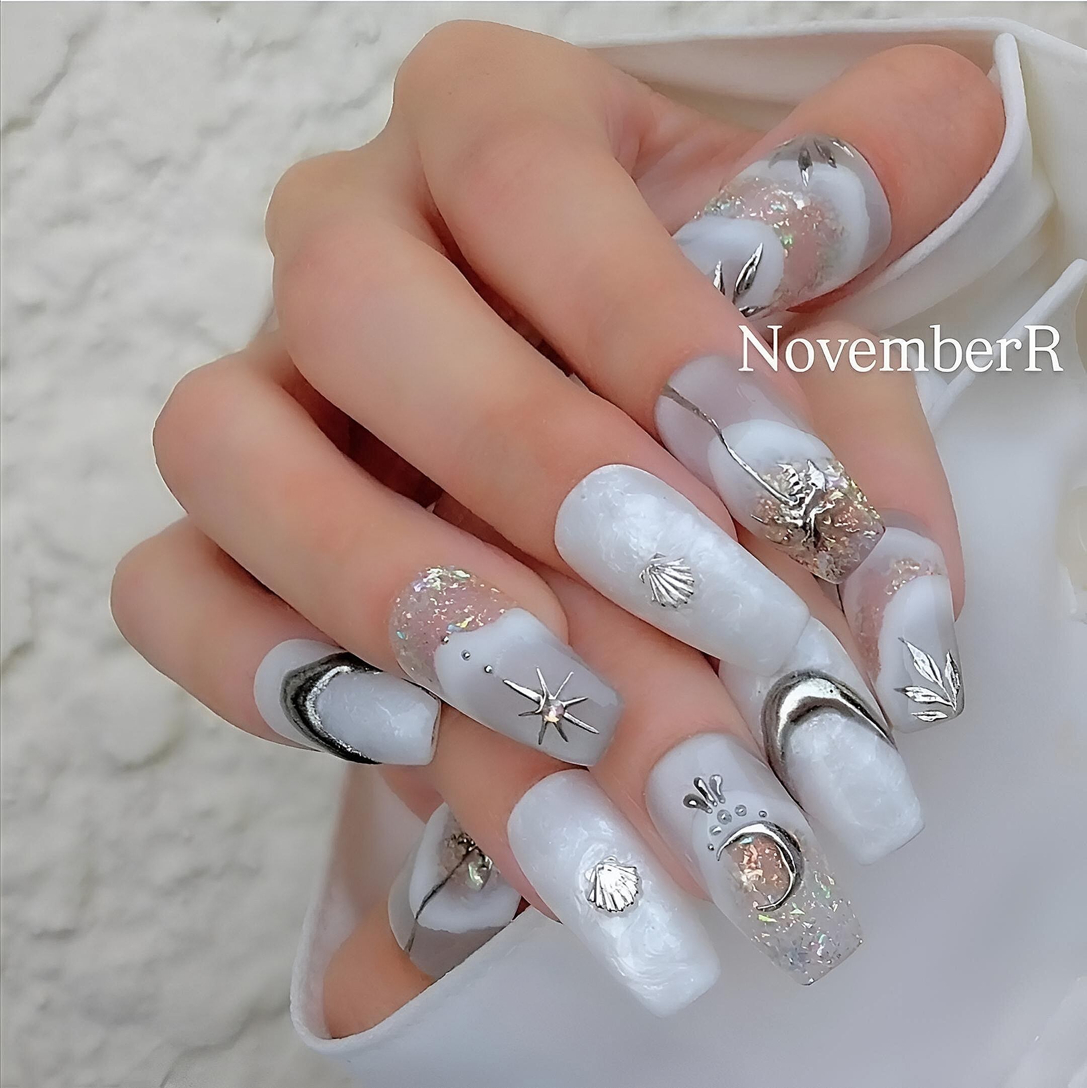 LA896☆おしゃれ波ネイルチップ | NovemberR 〰️ネイルチップ販売〰️