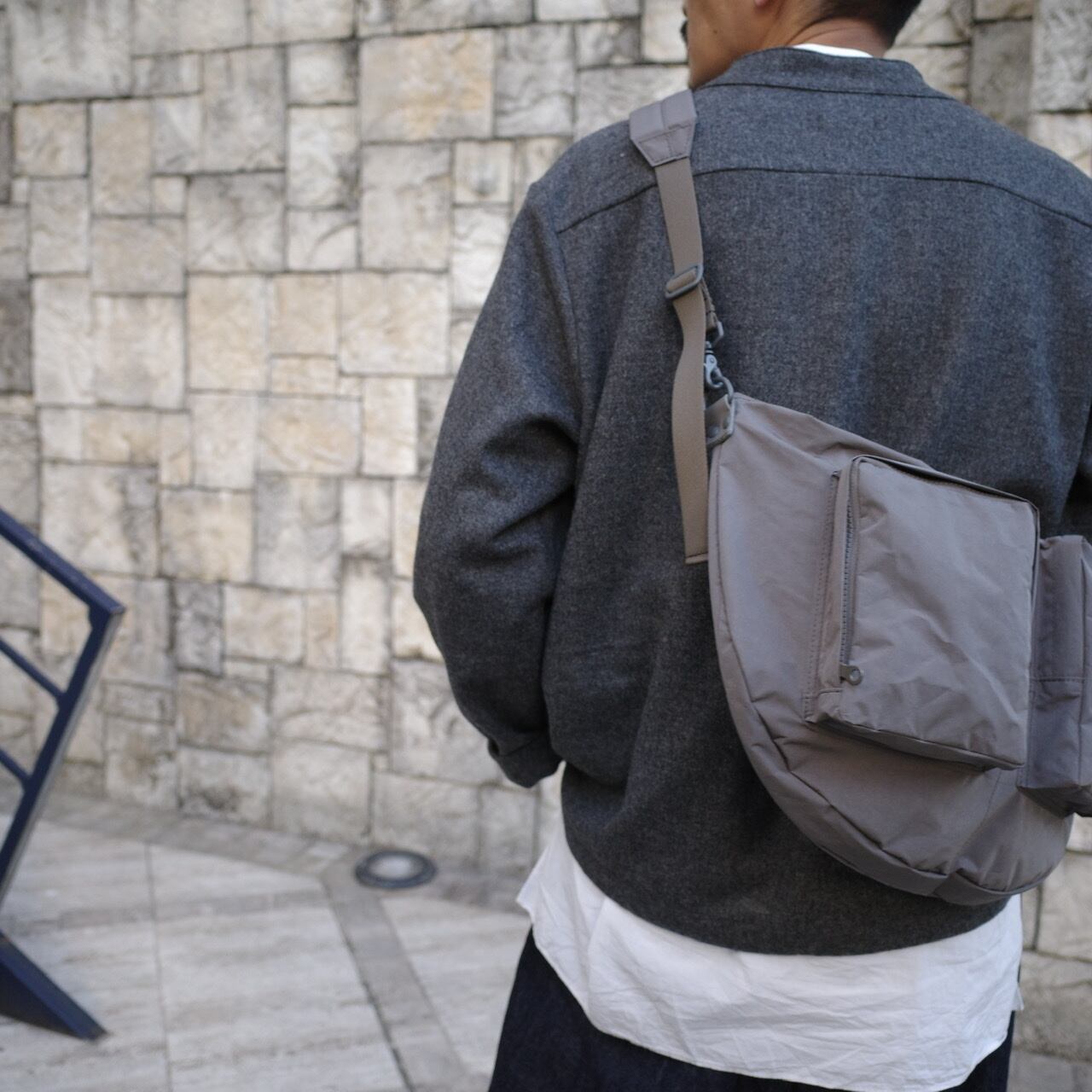 AMIACALVA アミアカルヴァ Split Yarn Bodybag ショルダーバッグ  グレー AC_Apr012024_Namu_3951.jpg?v=