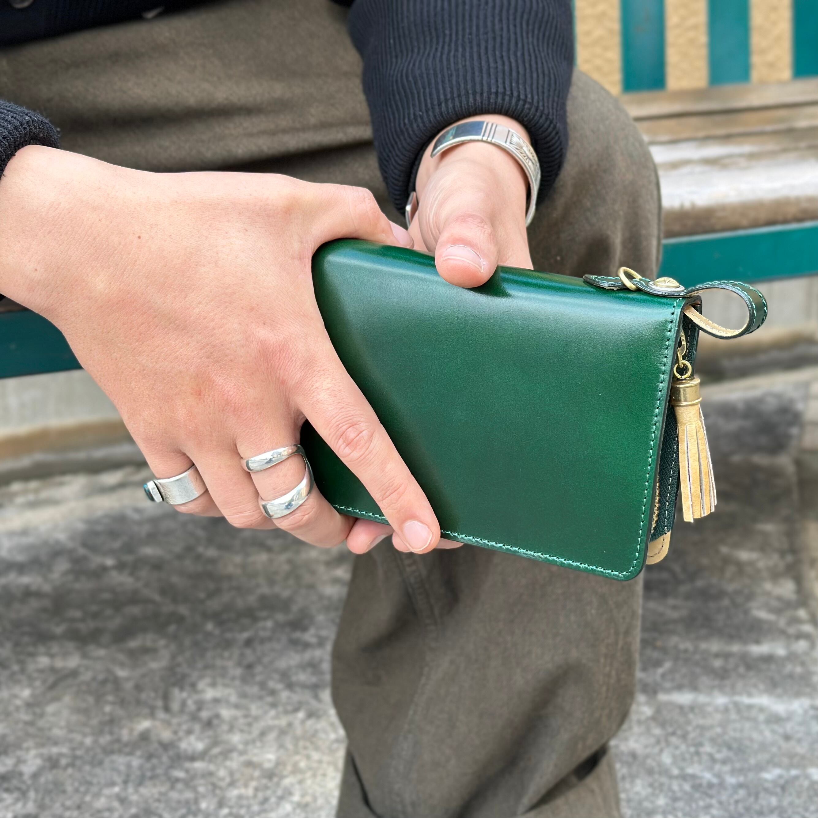 高級皮革 レーデルオガワ コードバン グリーン 尊く 