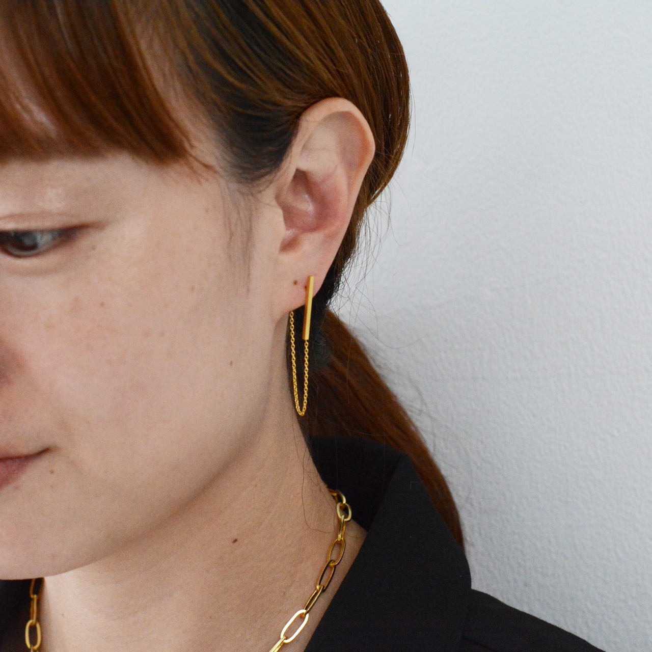 vertical-long  ピアス ゴールド