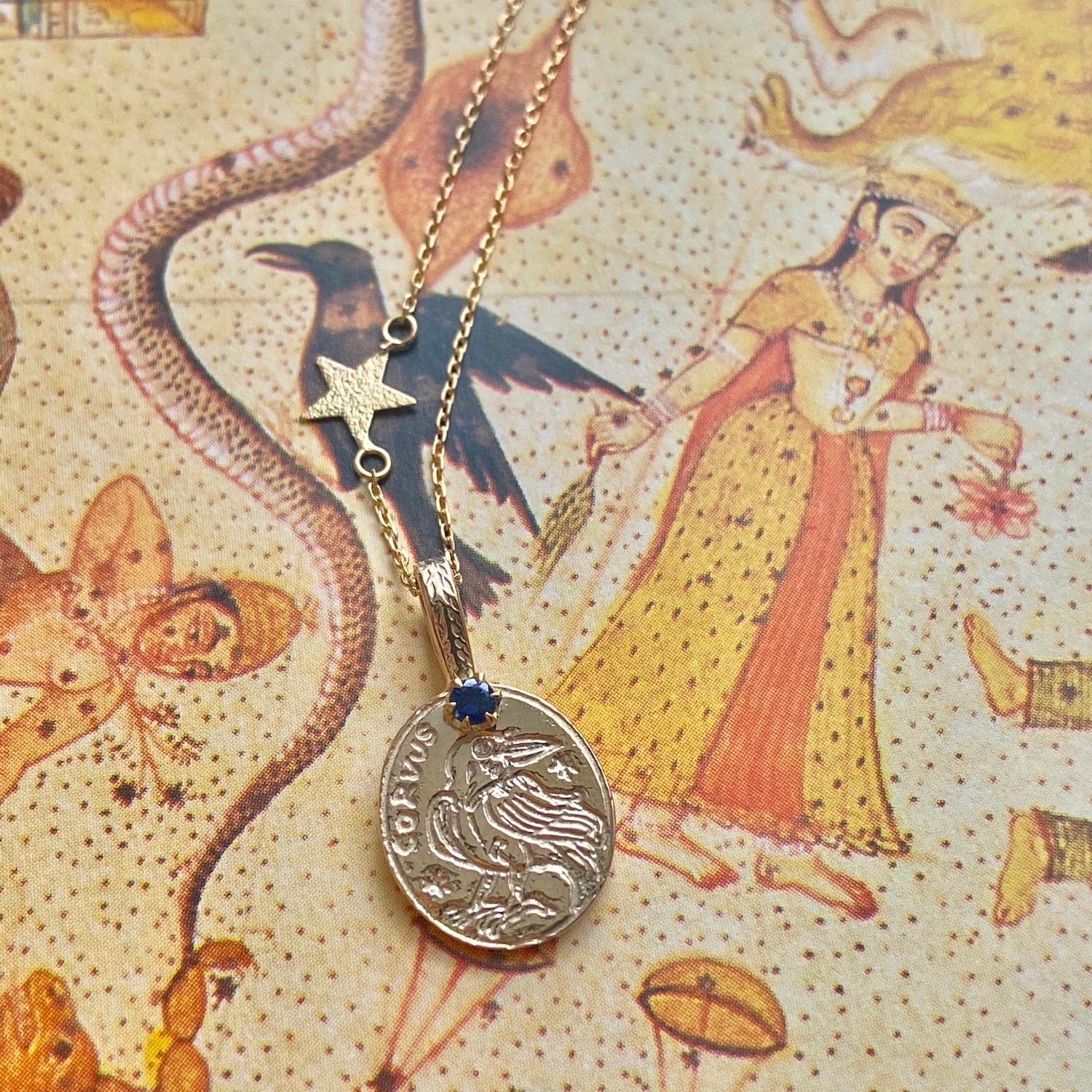 K10 Etching Pendant -Corvus&Sapphire / 10金製 エッチング K10 Etching Pendant -Corvus&Sapphire / 10金製 エッチング