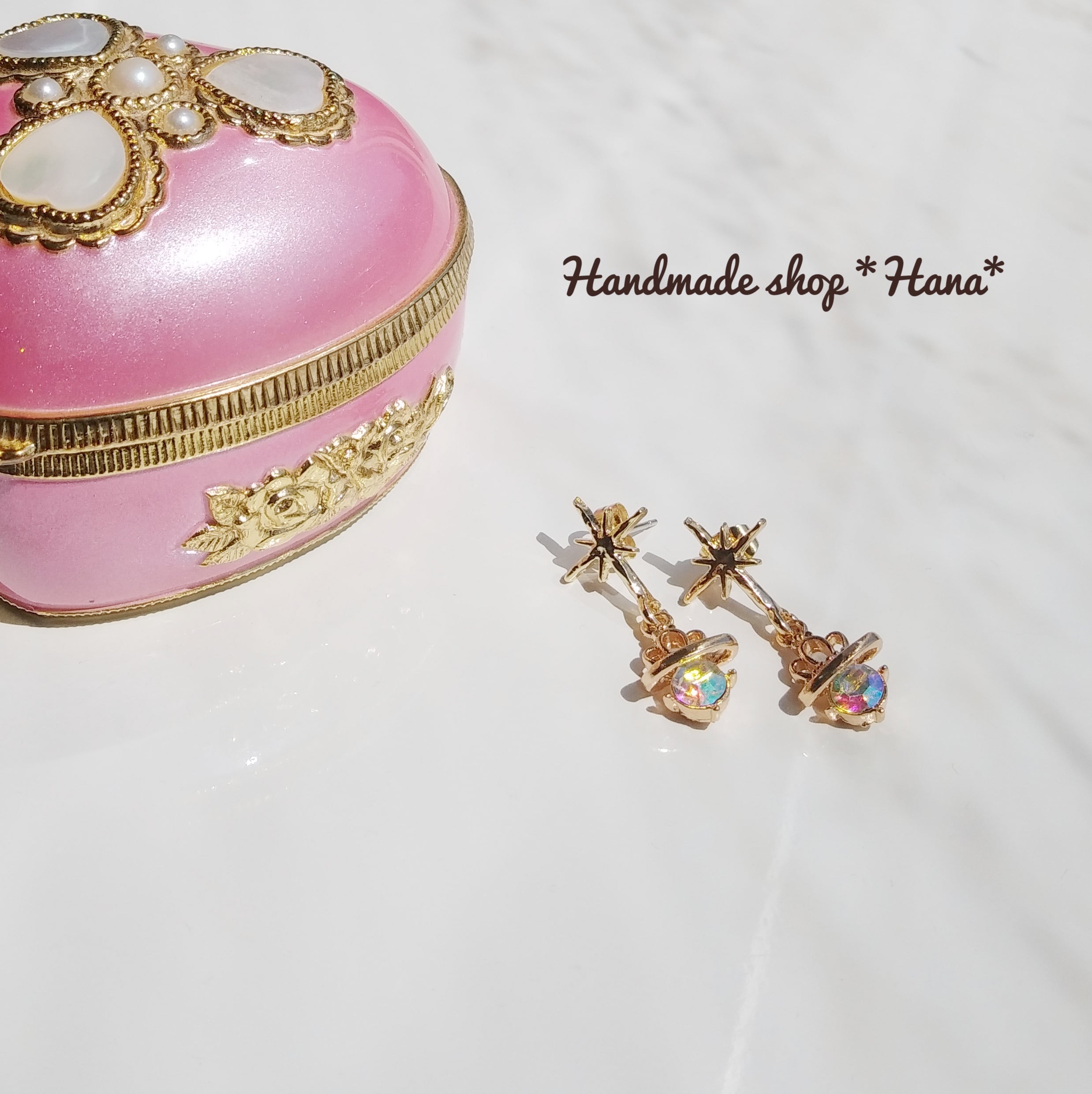 クラウン×土星ピアス お守りピアス オーロラ | Handmaed shop ＊Hana＊